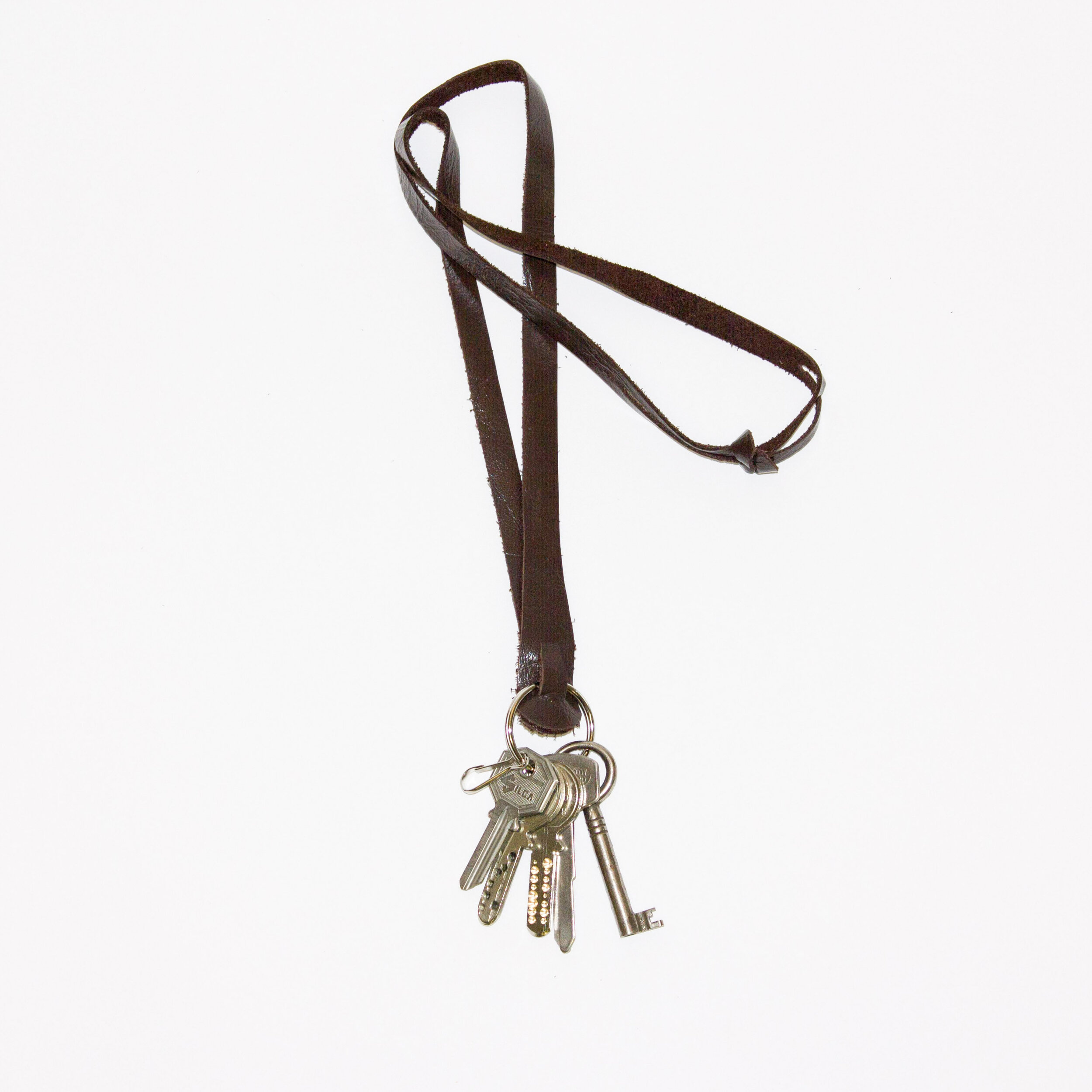 POWCH_KEY-STRAP_DARK-CHOCOLATE_SLEEK-GLOSSY_1.jpg