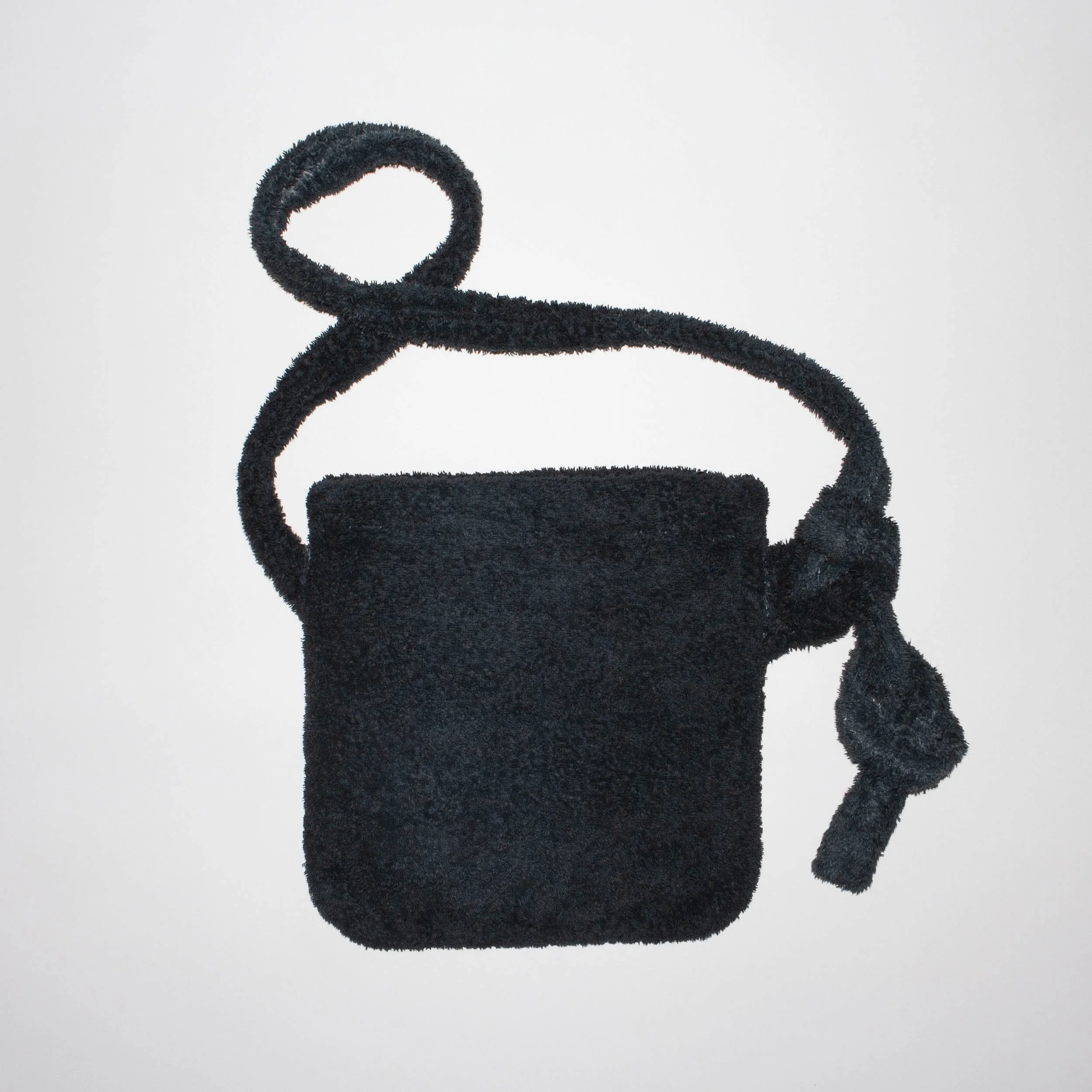 POWCH_FLUFF-BAG_CROSSBODY_ETNA2.jpg