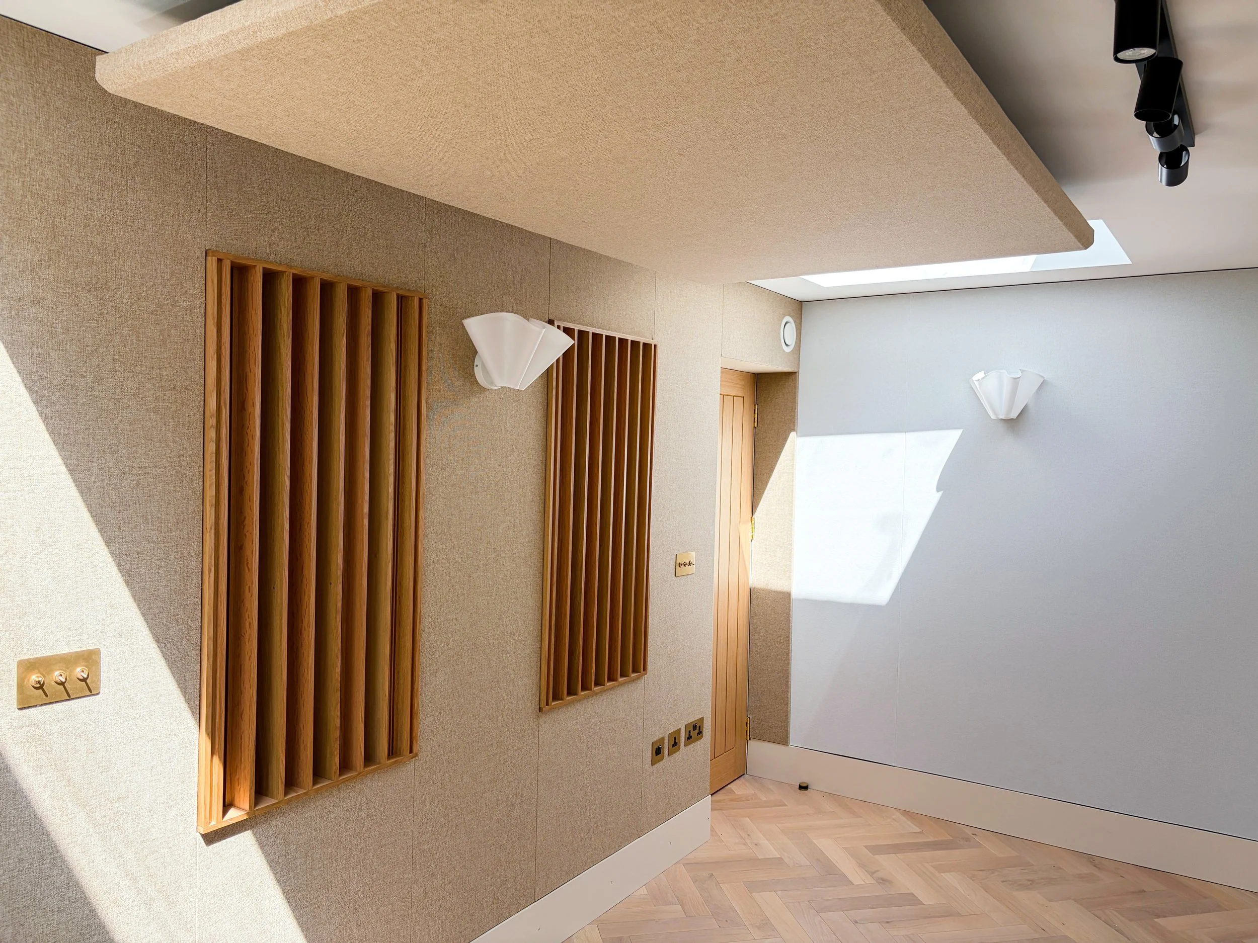 Timber diffusor acoustic treatment 