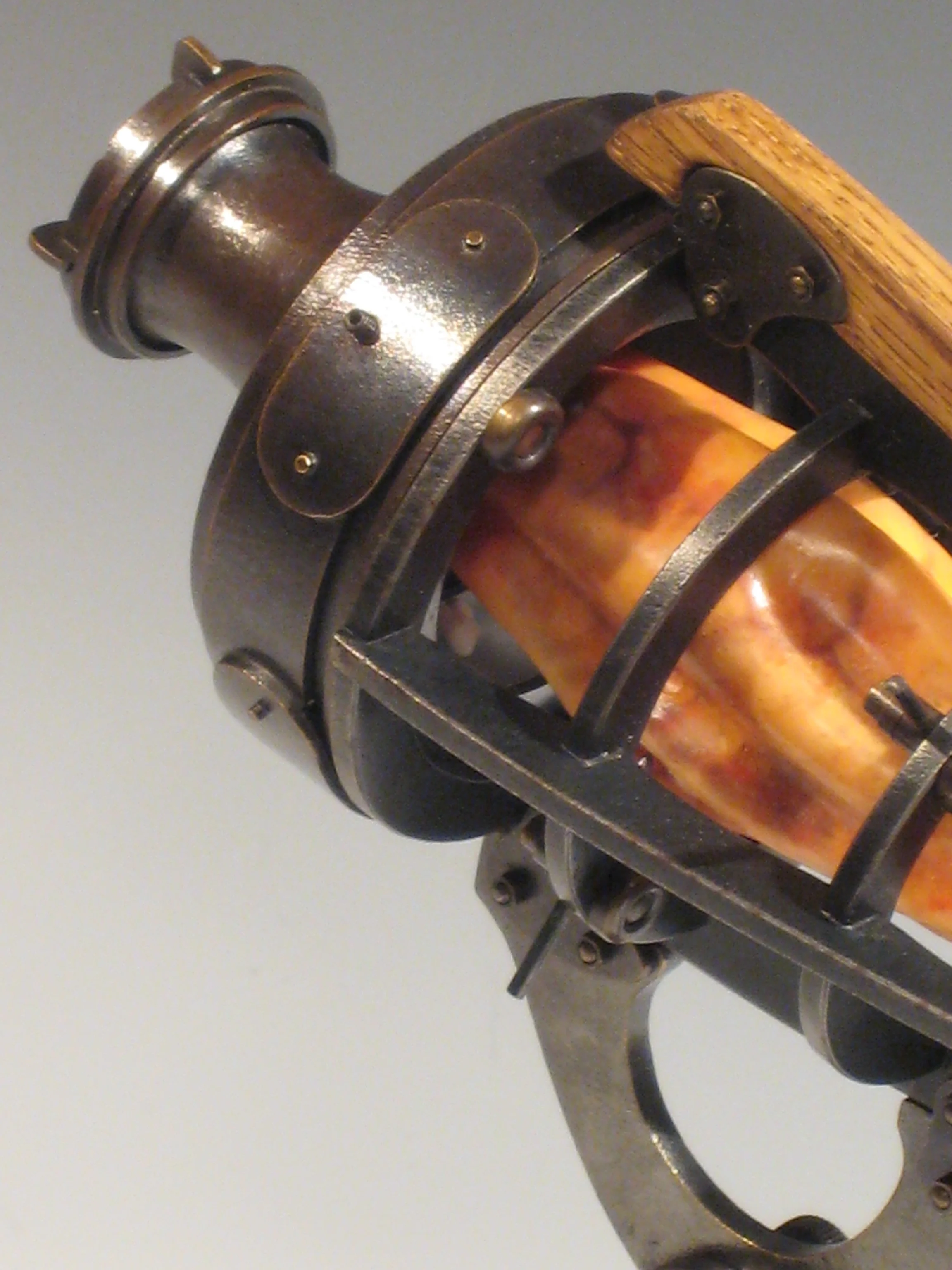 Device 1c(f detail 1).JPG