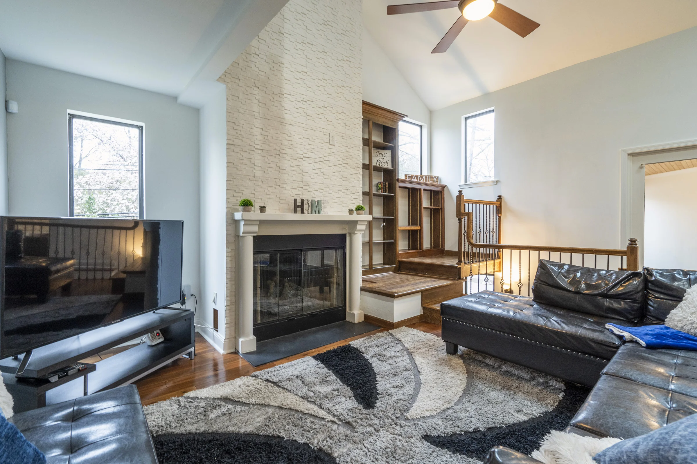 5 W Rock Hill Rd19.jpg