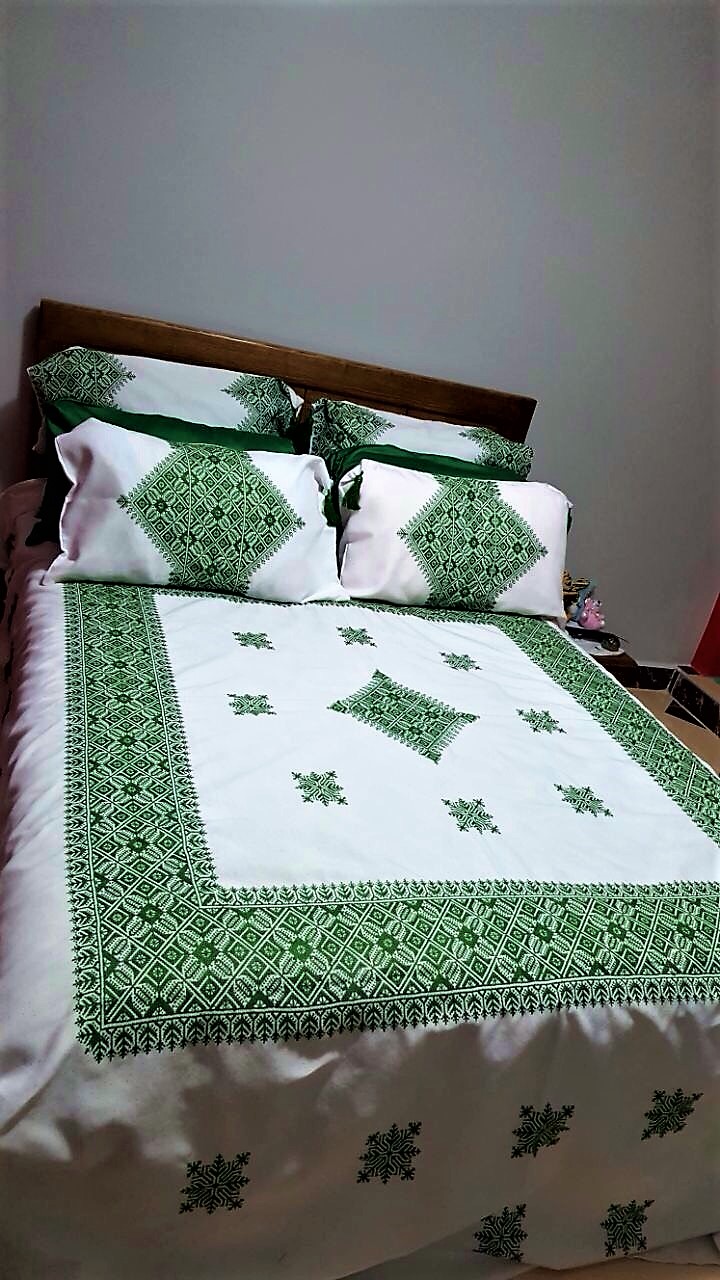 bed linens green.jpg