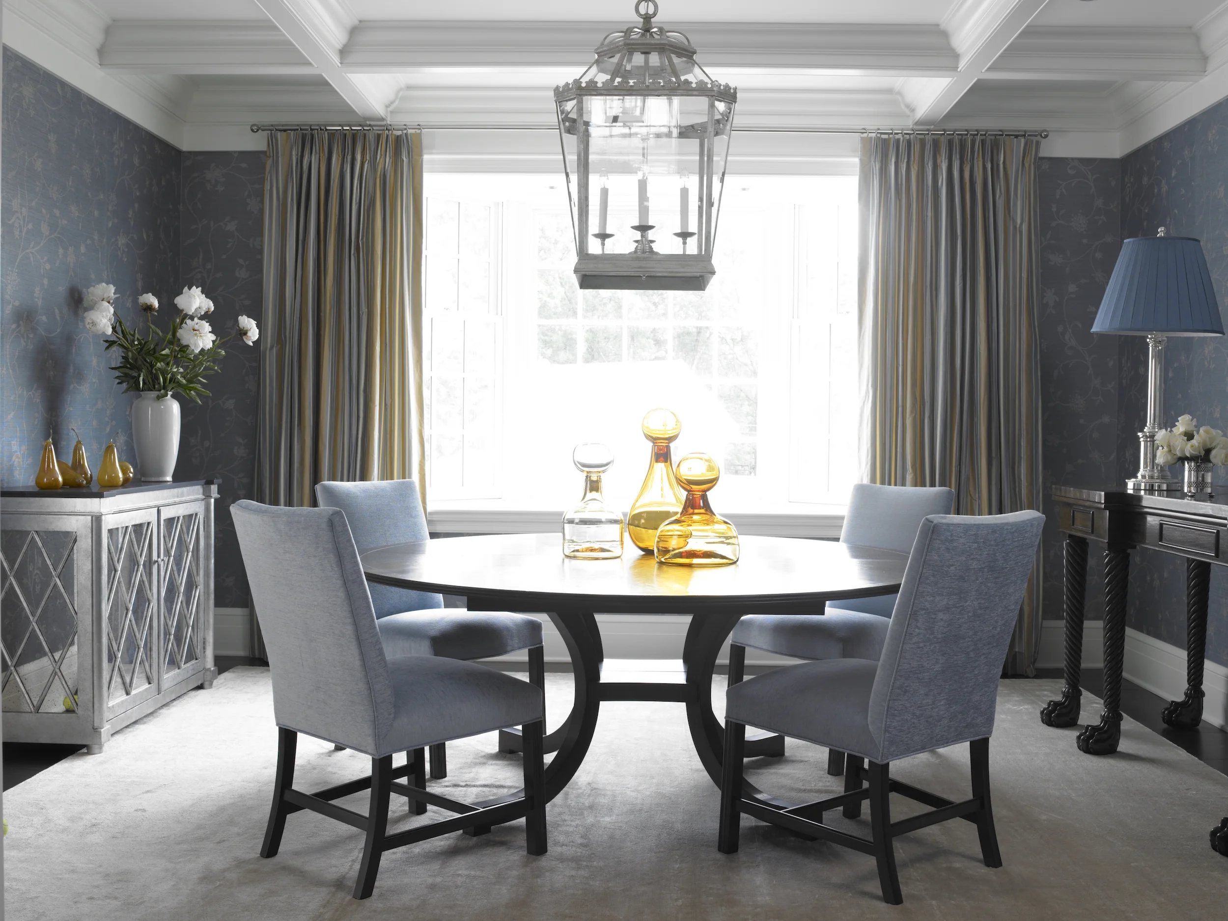 6 Dining room very HIGH RES wide shot PC- Scott Sanders.jpg