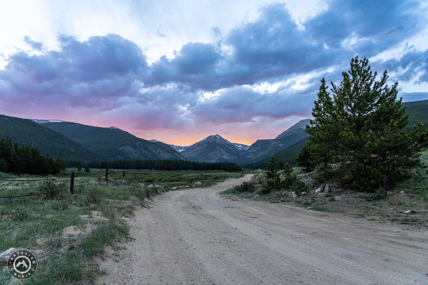 We could use a hand finding higher ground #fantasium #colorado #sunset
