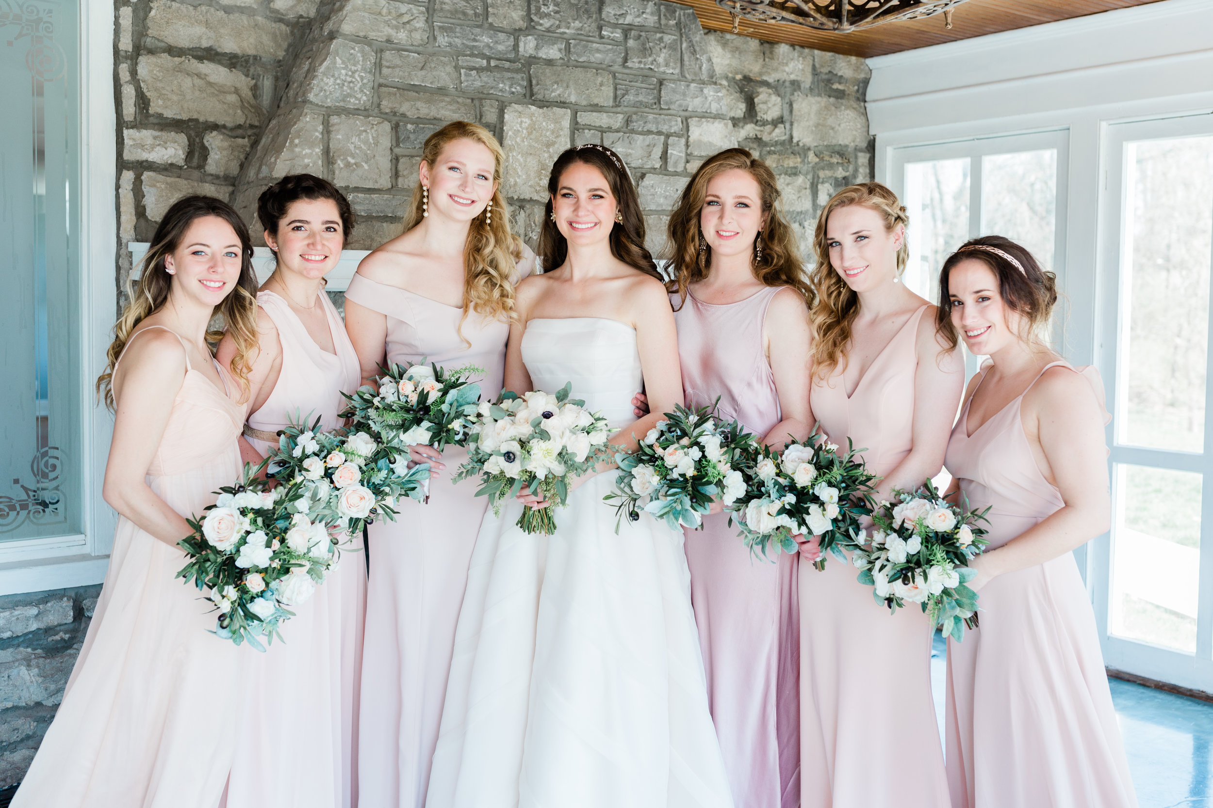 Dorothy_Louise_Photography_Amanda_Ryan_Stone_House_St_Charles_Wedding_Highlights-118.jpg