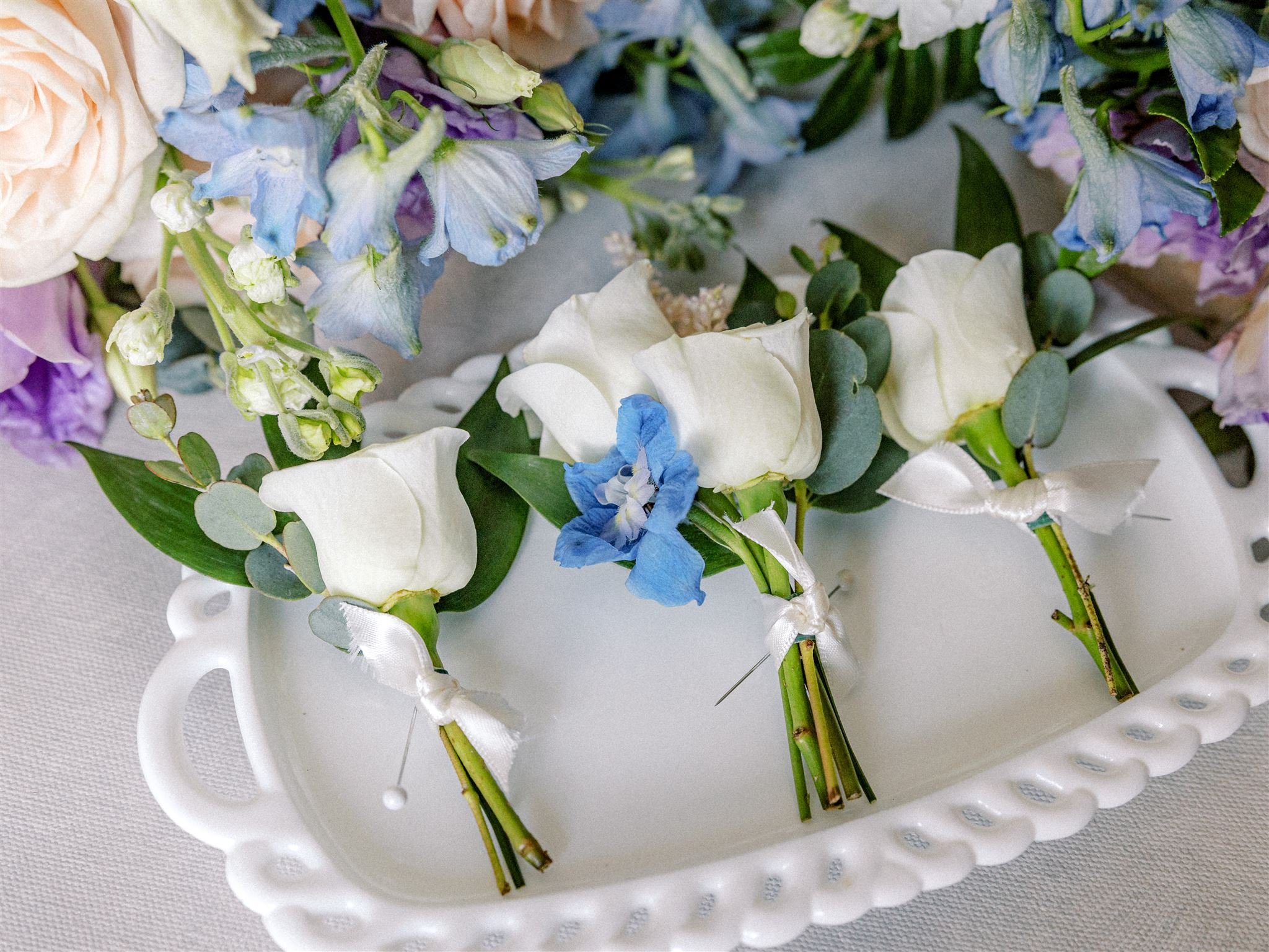 Dorothy_Louise_Photography_Jen_Matt_Forest_Park_Golf_Course_Wedding_Spring_2022_Getting_Ready-31_websize.jpg