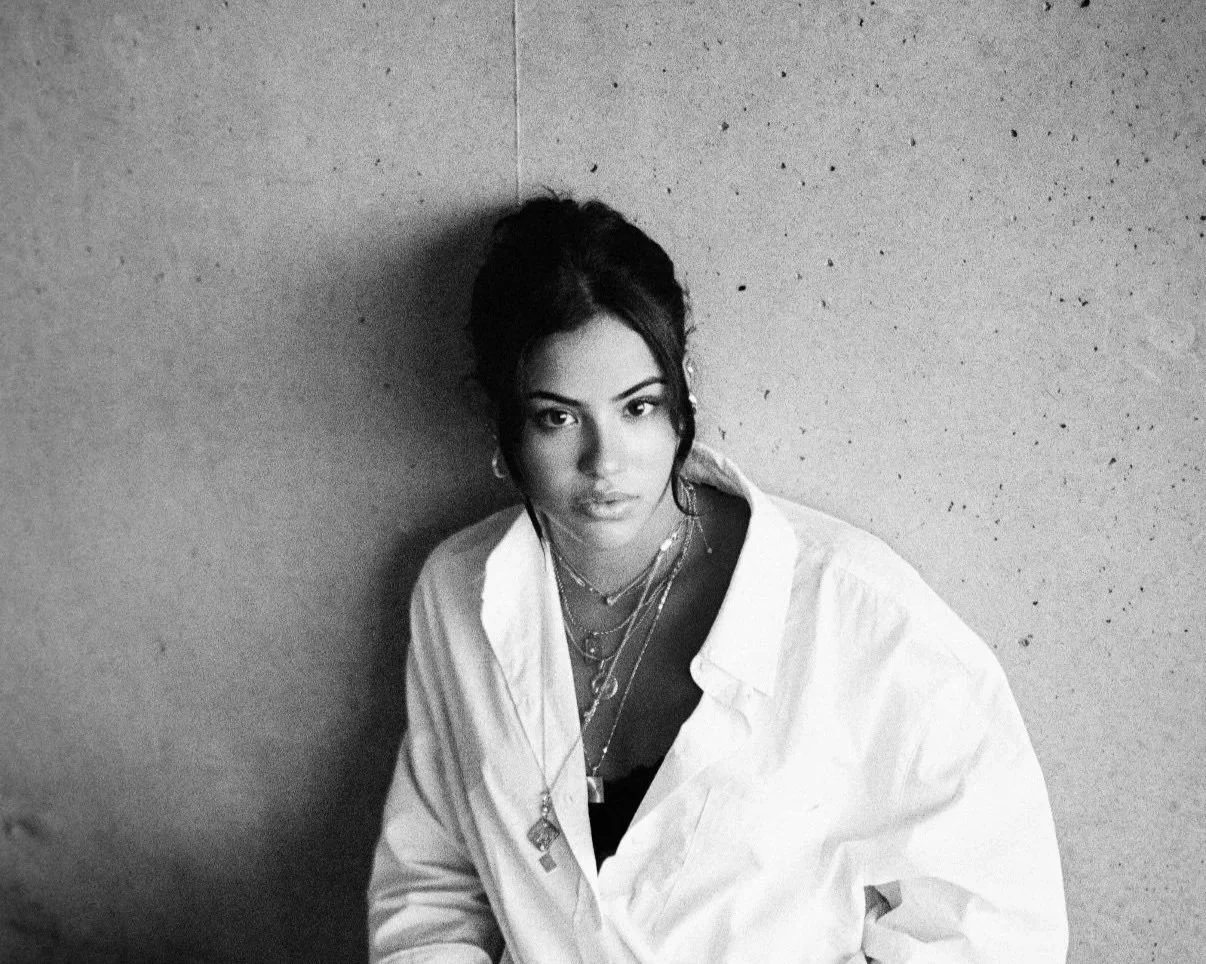 Stylist of the Rachel Nicole Styling team offering personal styling services