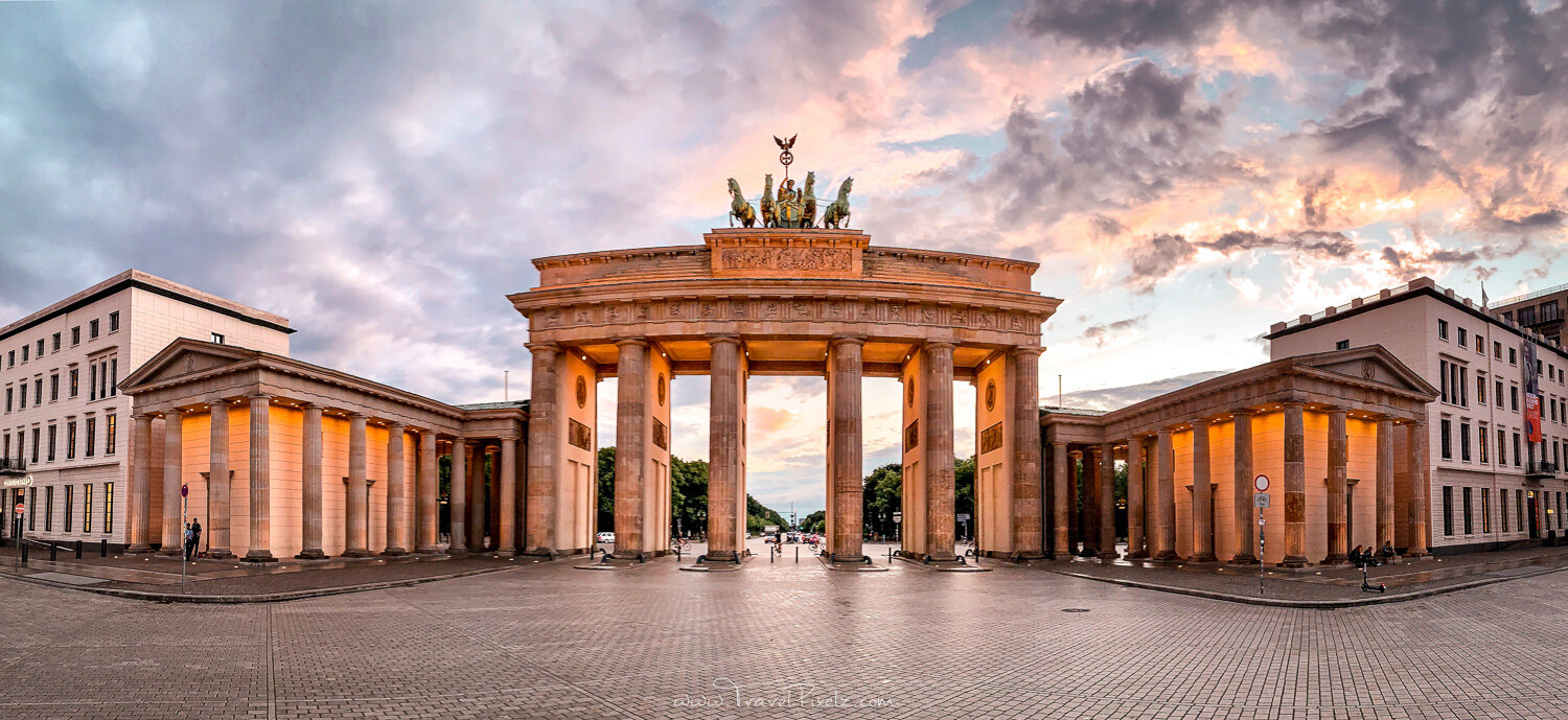 BERLIN GERMANY BRANDENBURG GATE PHOTO SHOT GLASS SHOTGLASS 