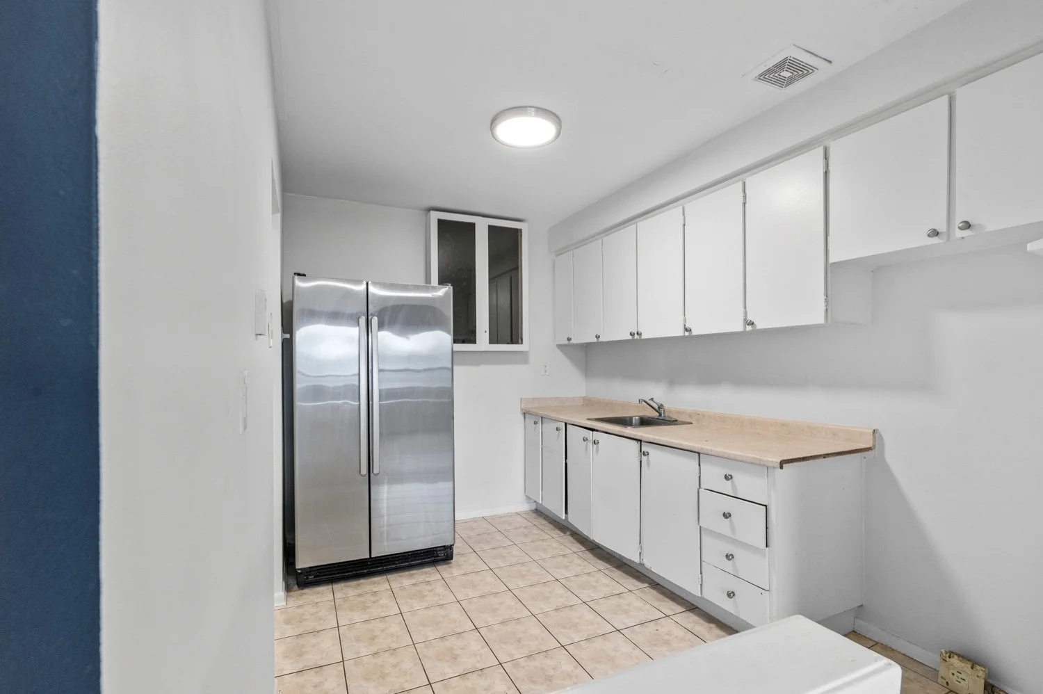 3524 Bathurst St_035.jpg