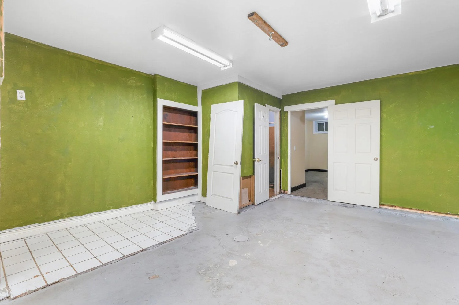 3524 Bathurst St_021.jpg