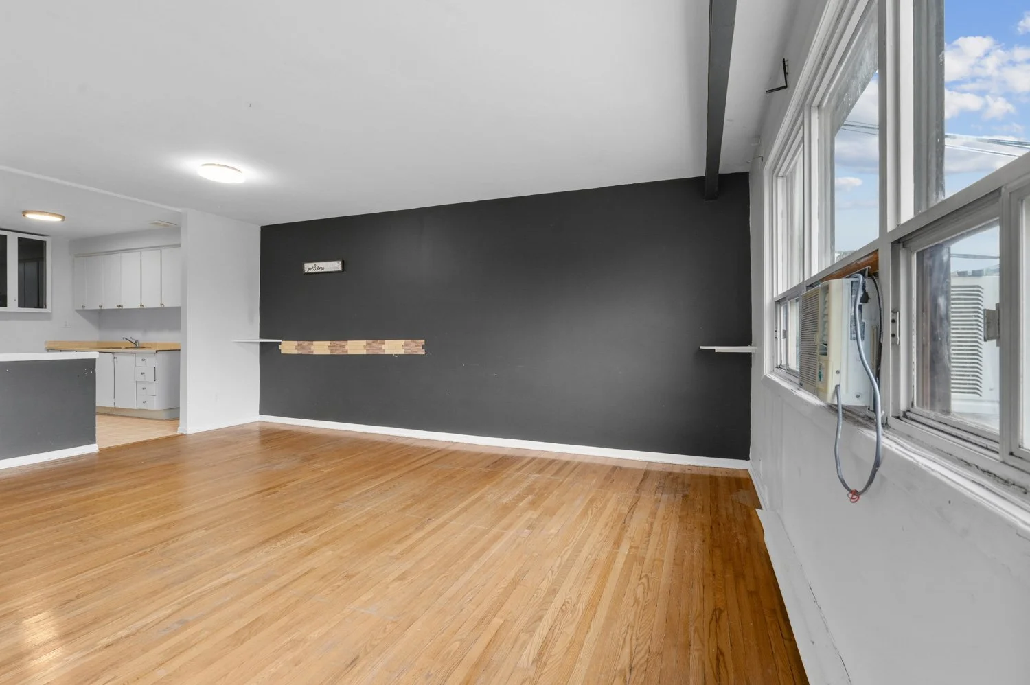 3524 Bathurst St_031.jpg