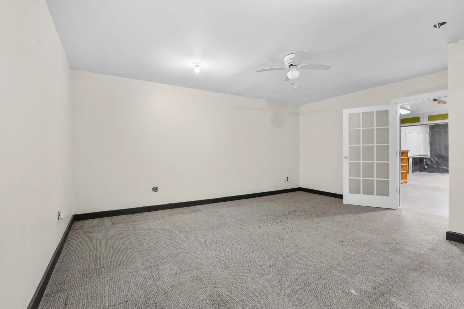 3524 Bathurst St_026.jpg