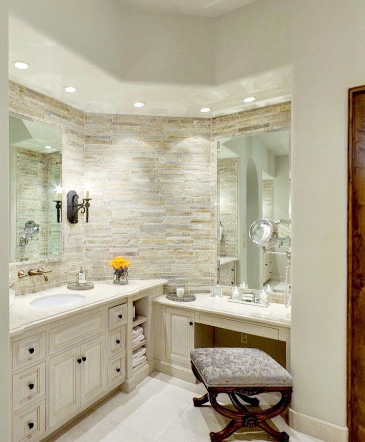 A timeless and elegant traditional master bath- the perfect space to rejuvenate and practice self-care. #selfcare #wellness #masterbath #camillacavandesign #traditionaldesign #bathroomvanity
