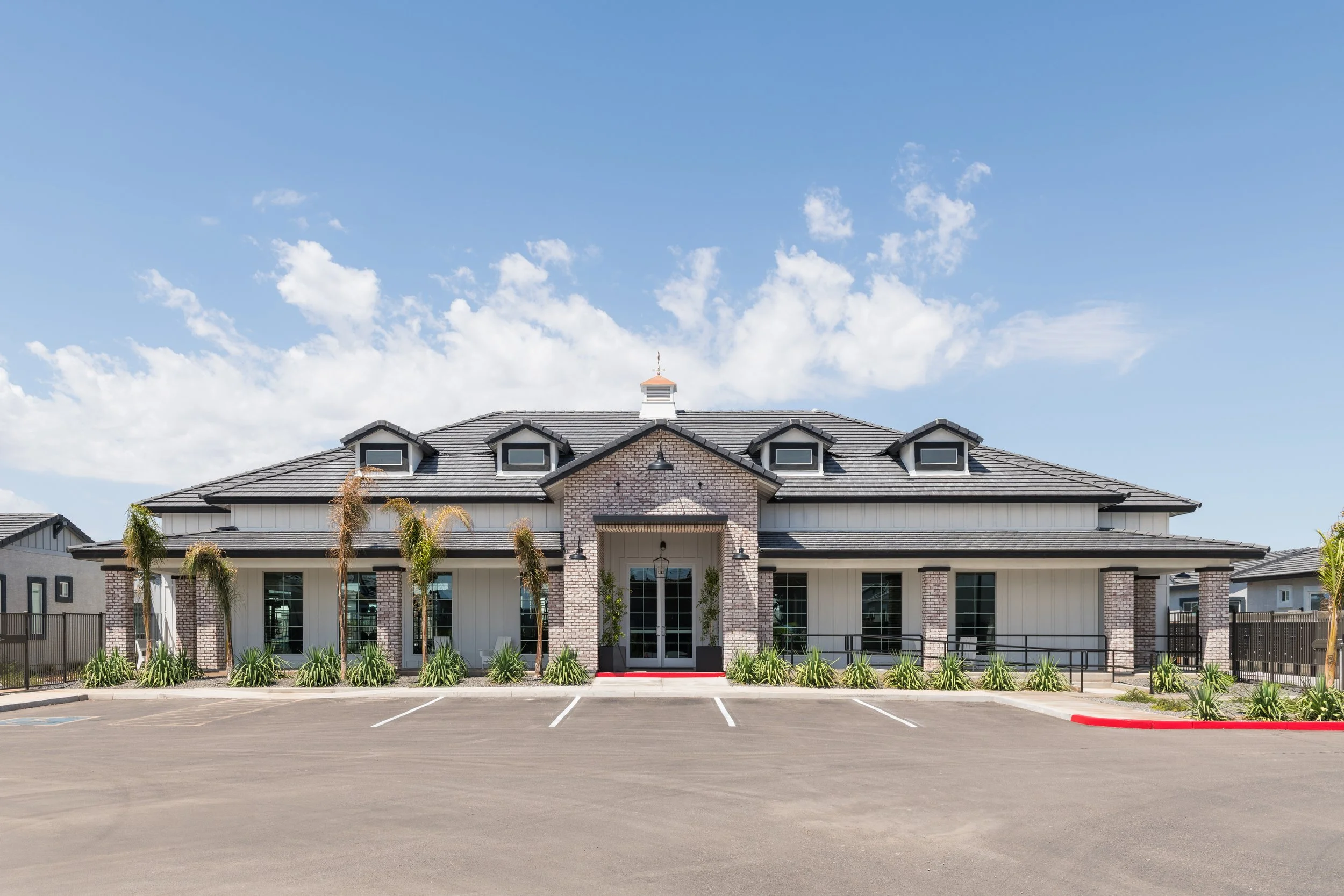 20250815_CJ Tronnier Gershon_Bungalows on Combs_0734.jpg