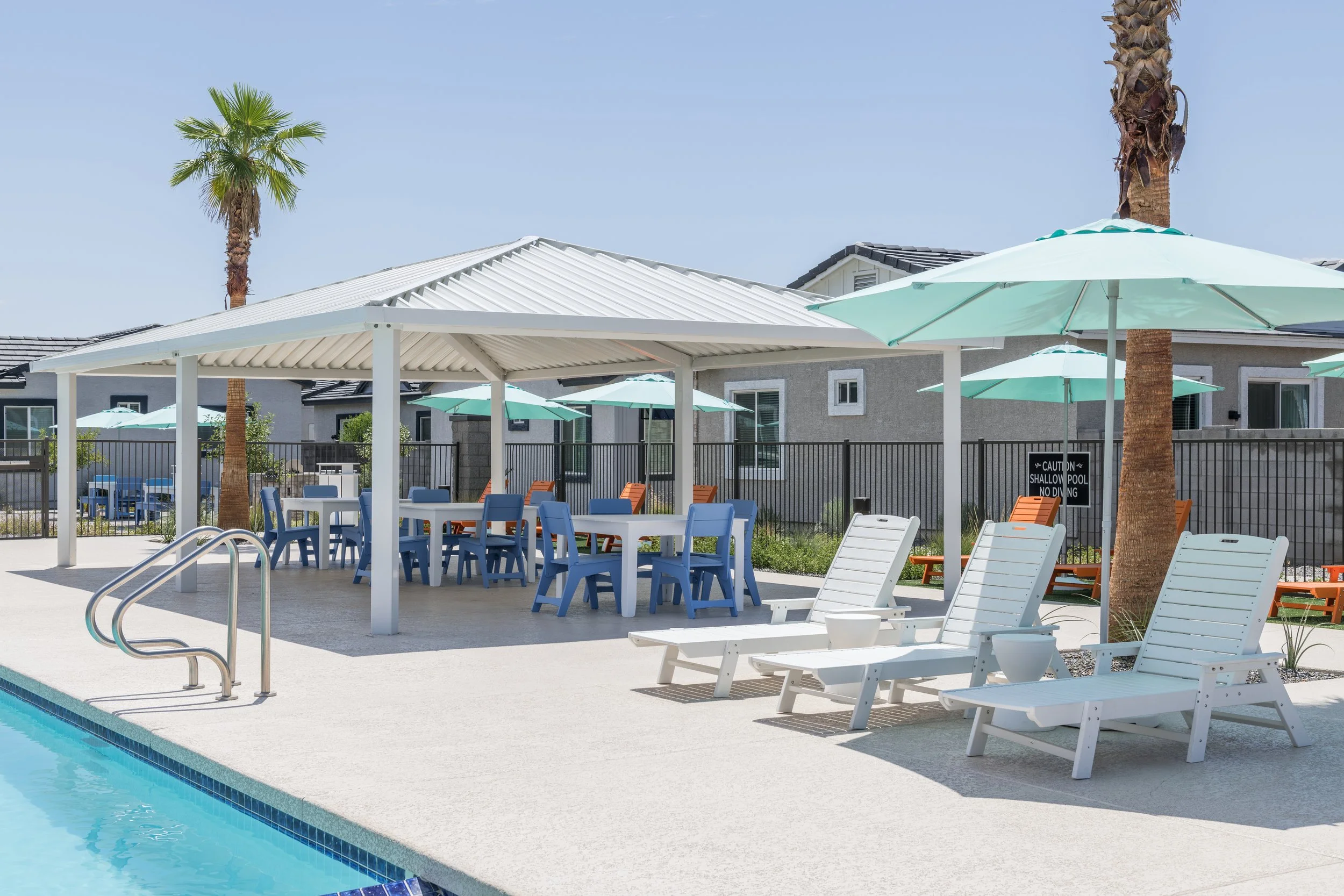 20250815_CJ Tronnier Gershon_Bungalows on Combs_0880.jpg