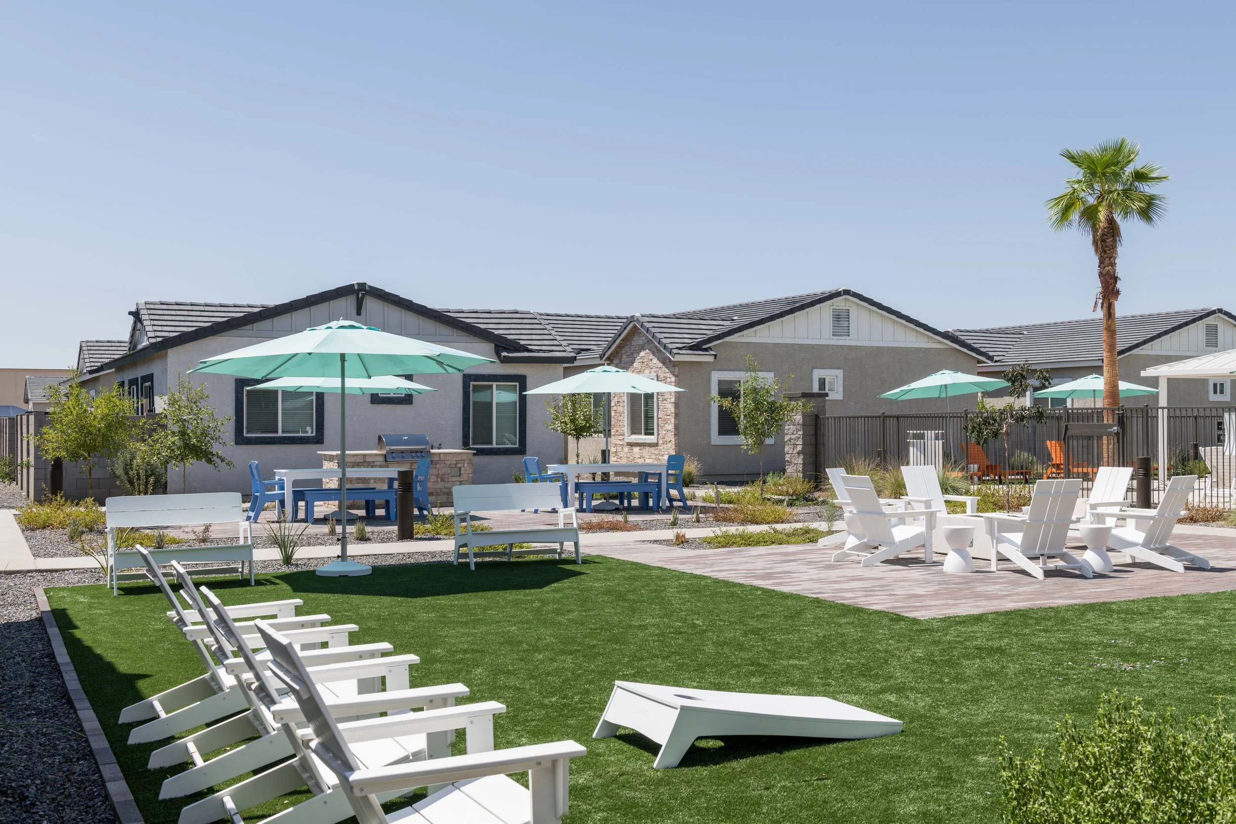 20250815_CJ Tronnier Gershon_Bungalows on Combs_0889.jpg