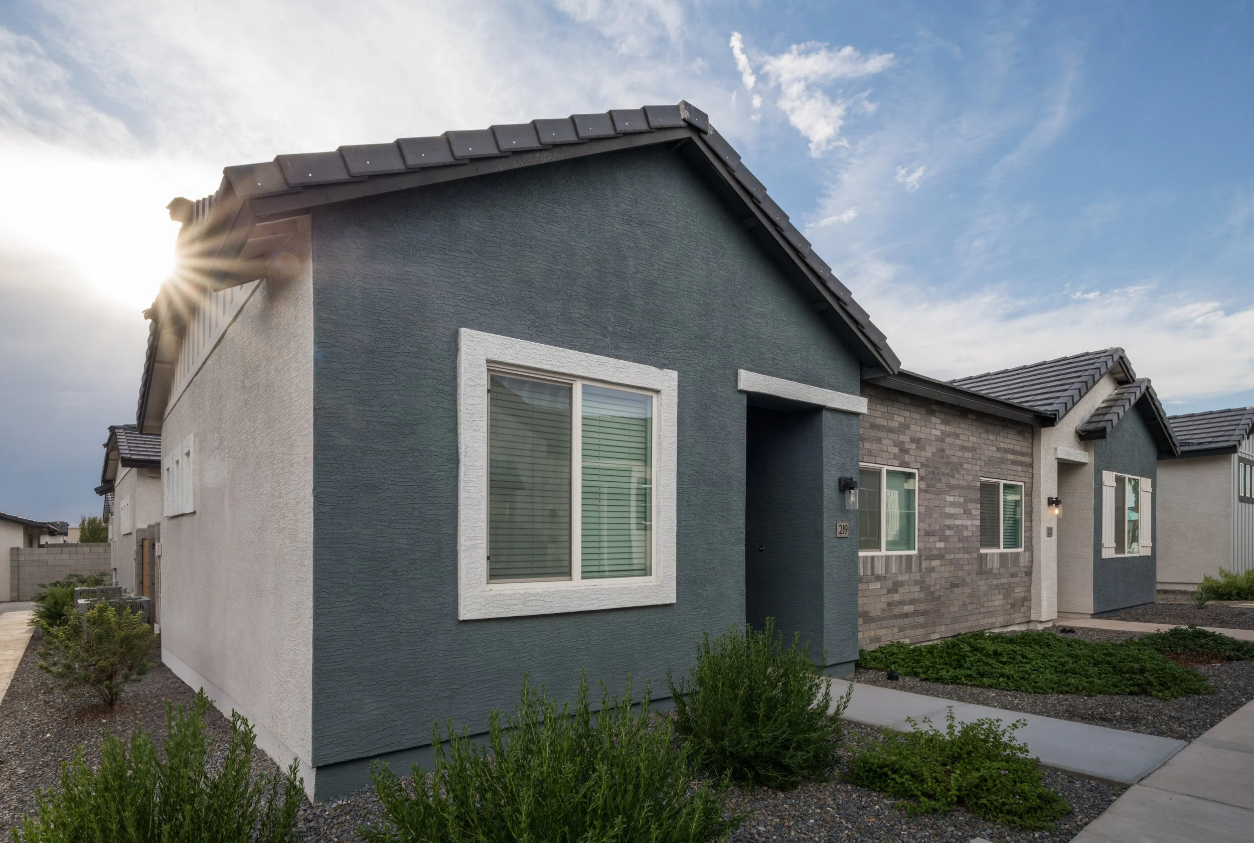 20250815_CJ Tronnier Gershon_Bungalows on Combs_1276.jpg