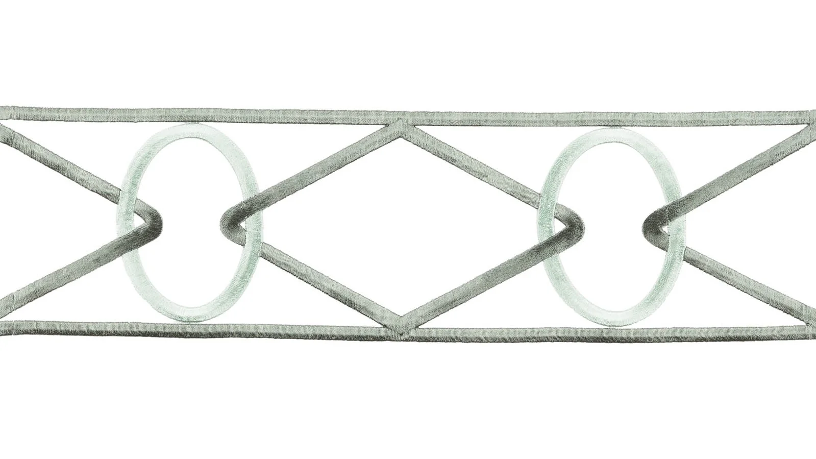 DIAMOND OVAL LINKS