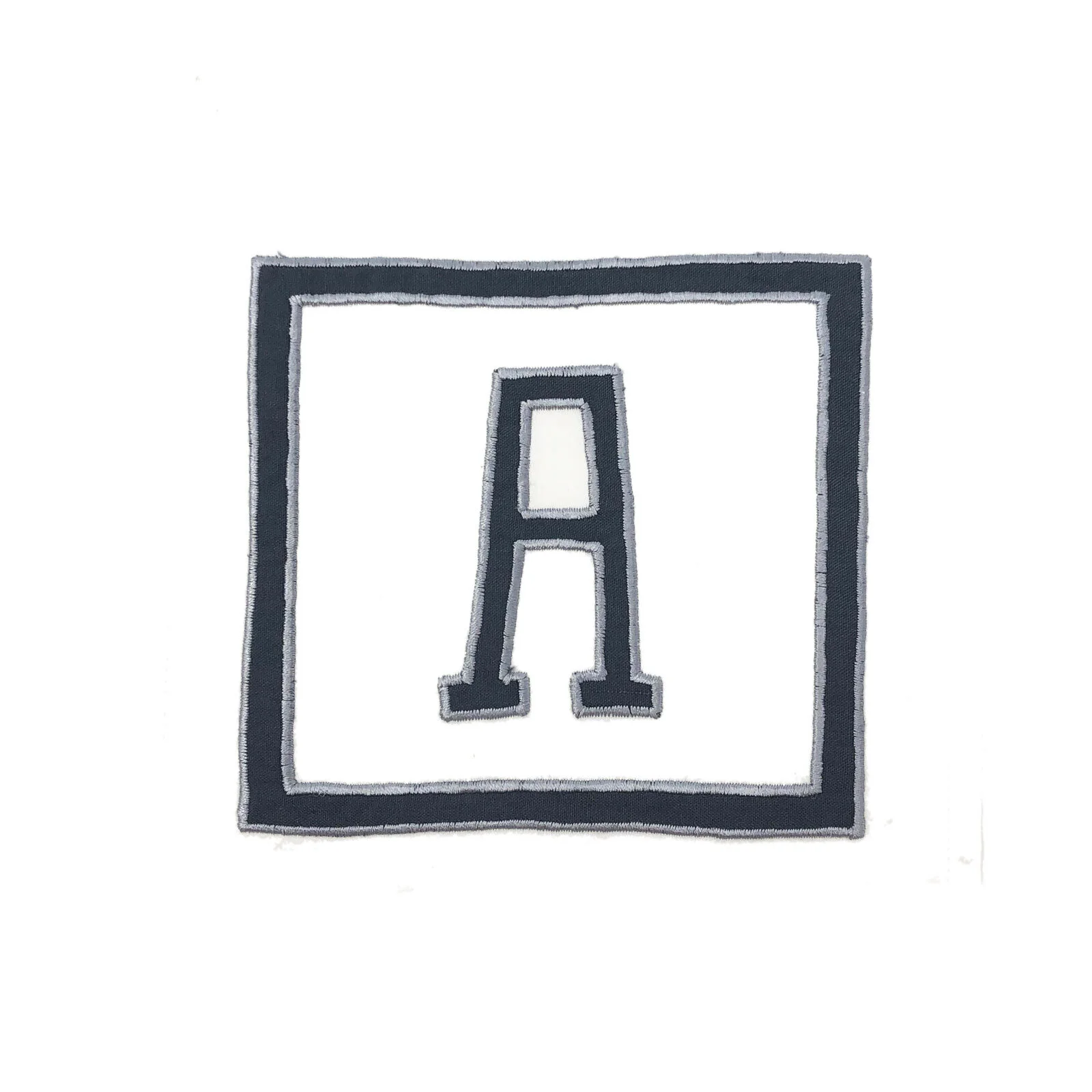HILLARY SINGLE APPLIQUE