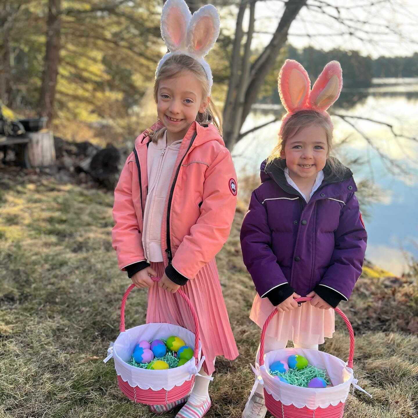 These 🐰🐰 woke up, dressed themselves in their Easter best (that they packed themselves and brought from home 😮), surprised us with a basket and card they made 🥹 then went off hunting and followed that up by eating their weight in chocolate. A pre