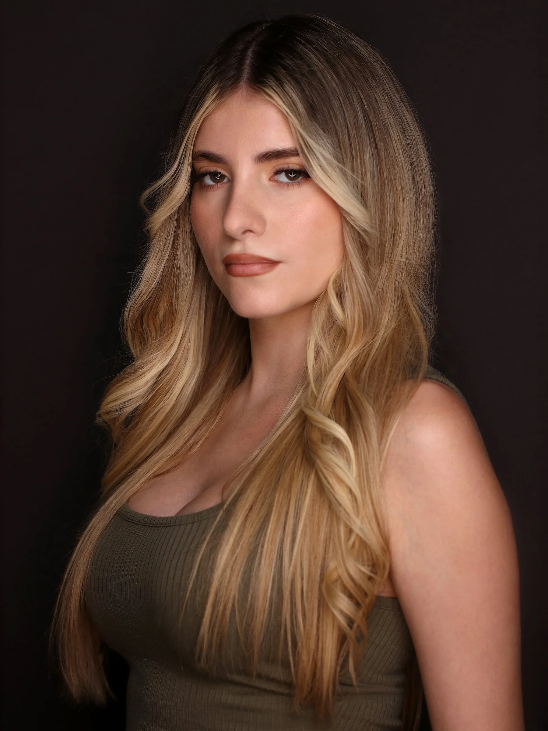 EMILIA- WEBSITE PRINT 3723.jpg