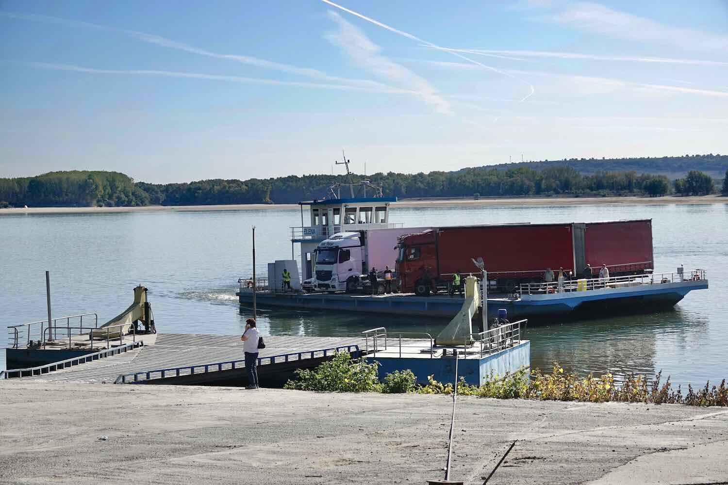 The ferry arriving in Chiciu, Romania