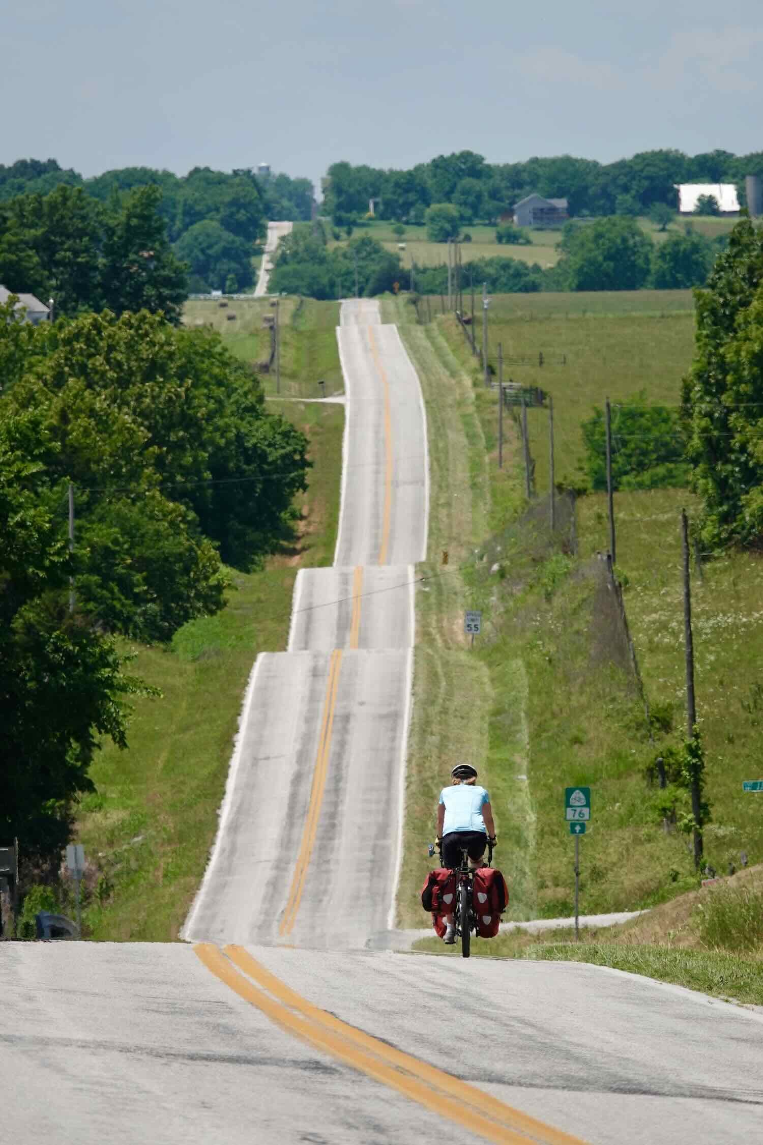 Rolling hills of the Ozarks, Missouri (USA)