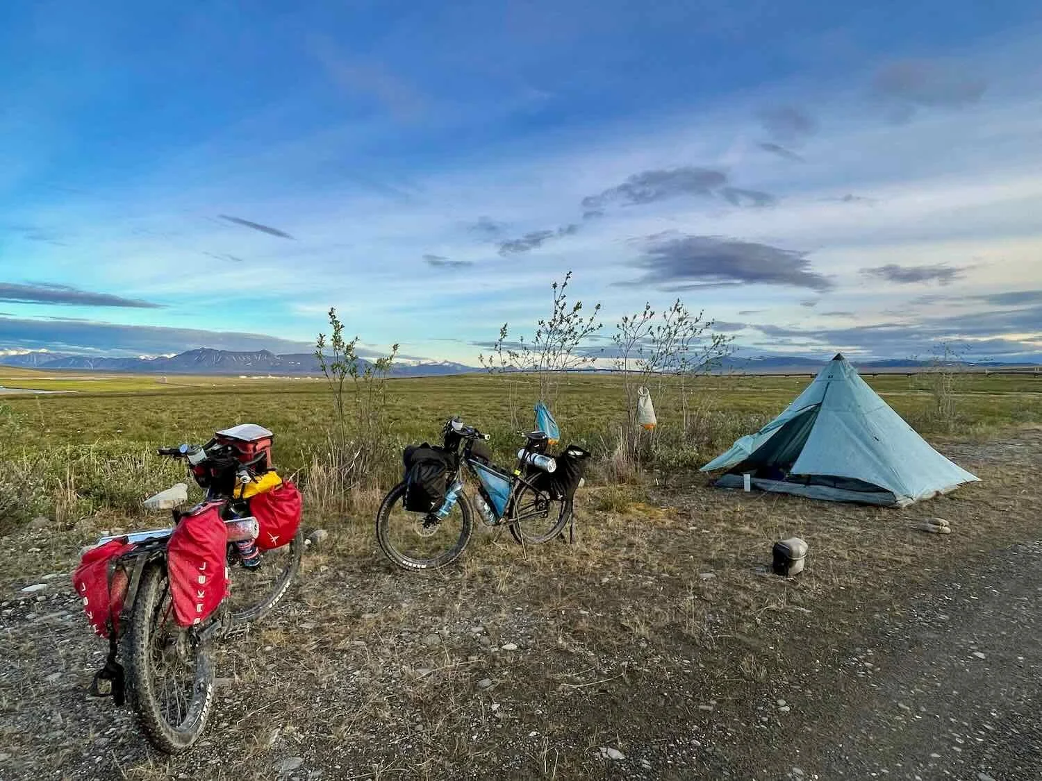 Wild camp near the Sag River