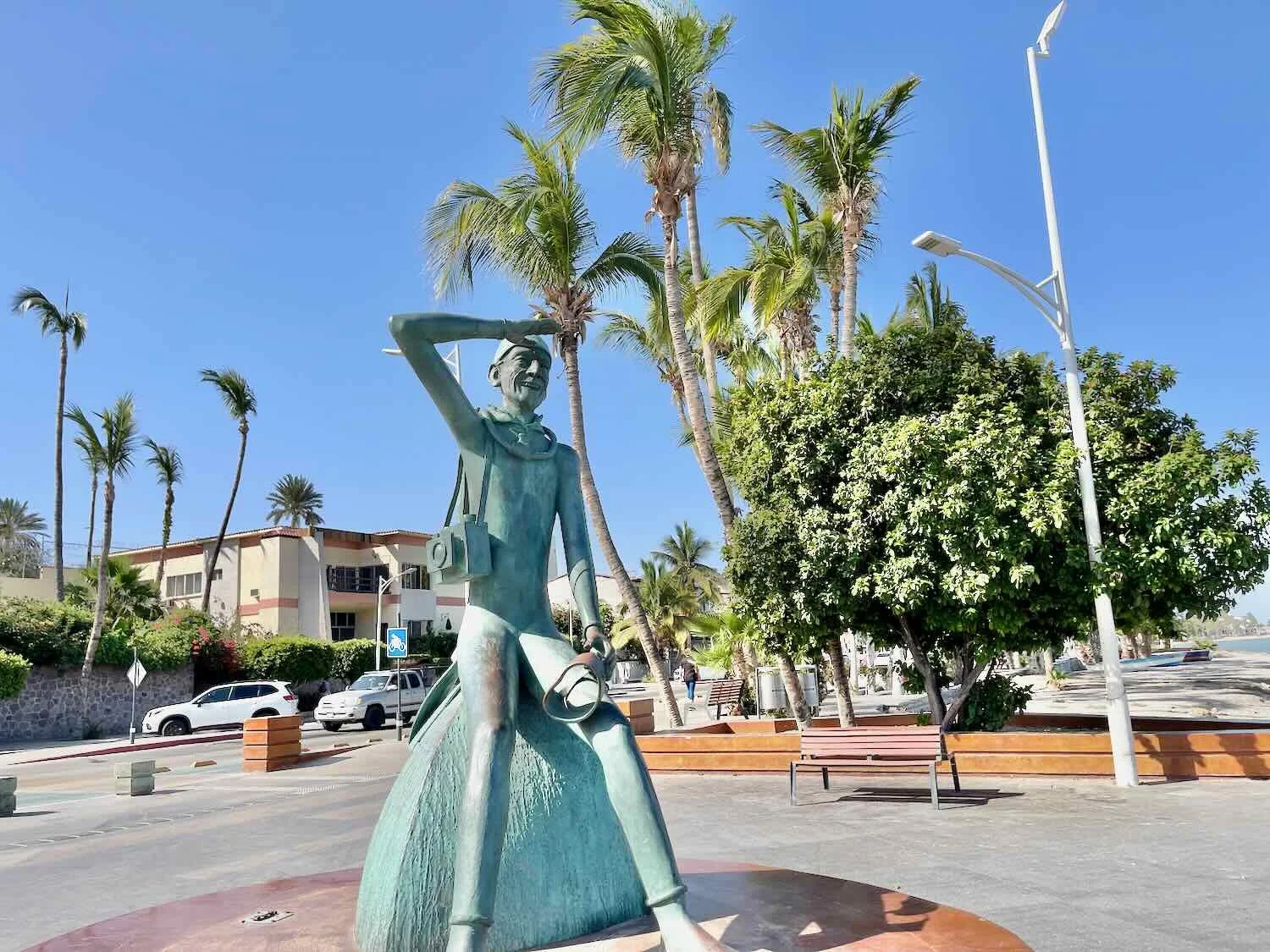 Statue of Jacques Cousteau, La Paz Malecón