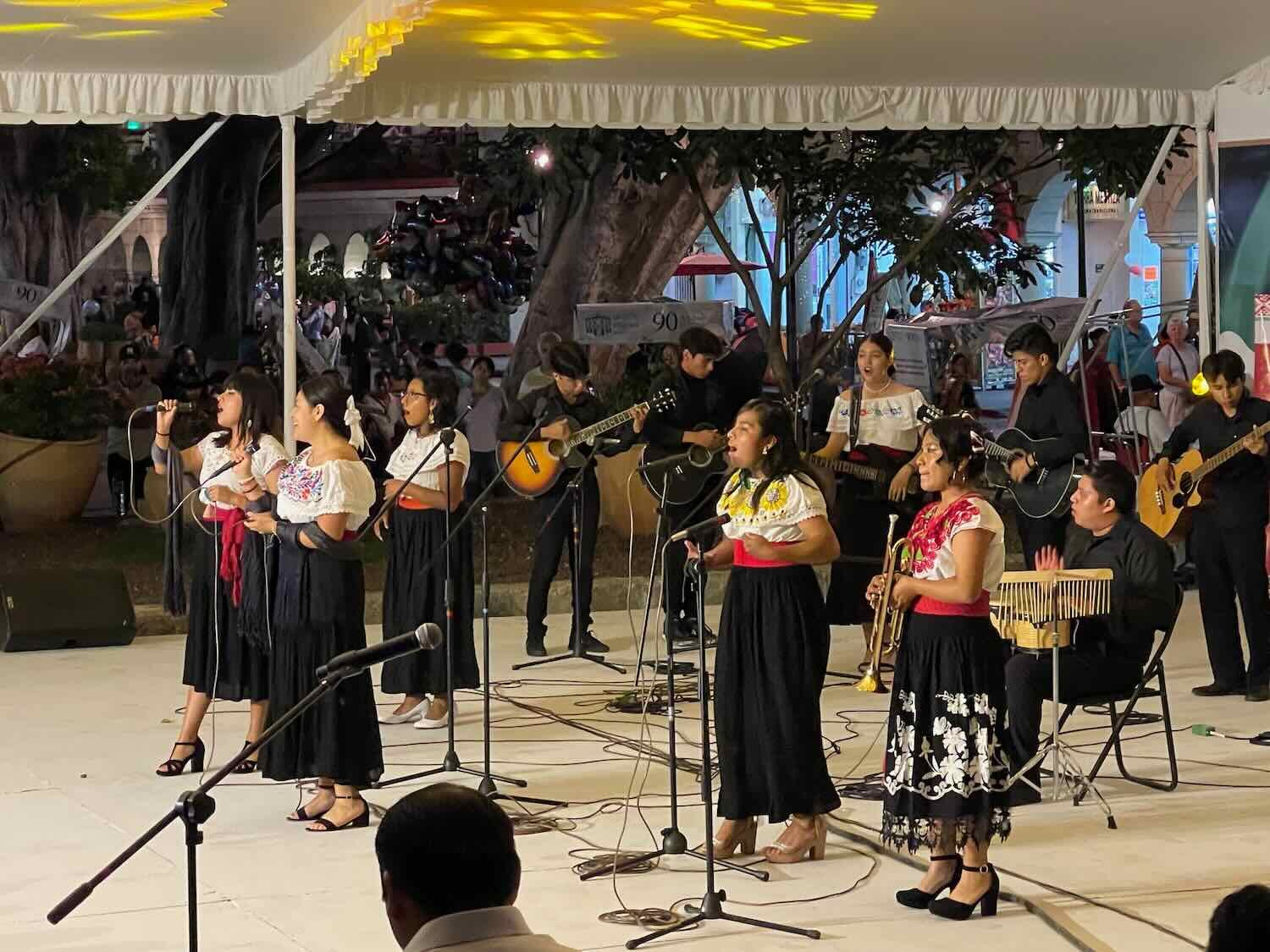 There were also folkloric performances, where sometimes they sang in indigenous languages (rather than Spanish)