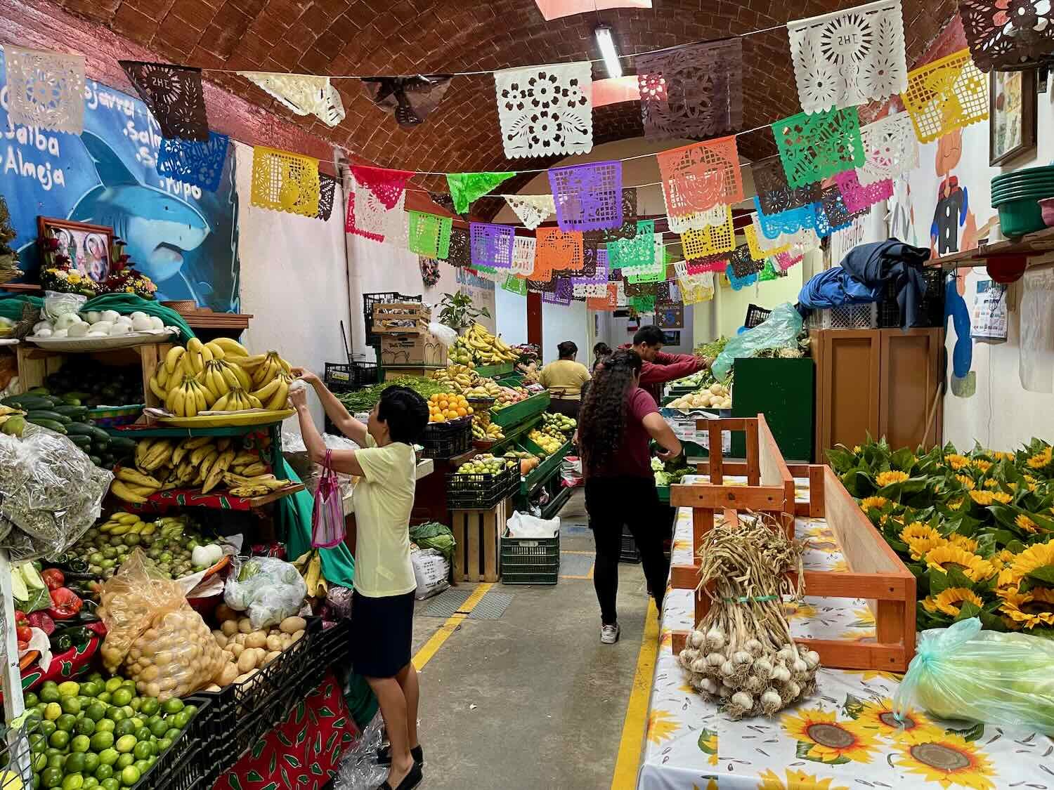 An aisle in one of the city markets