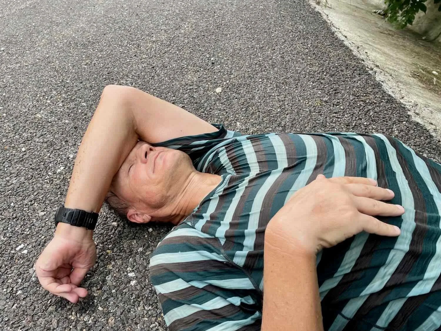 PedalingGuy recovering along the side of the road