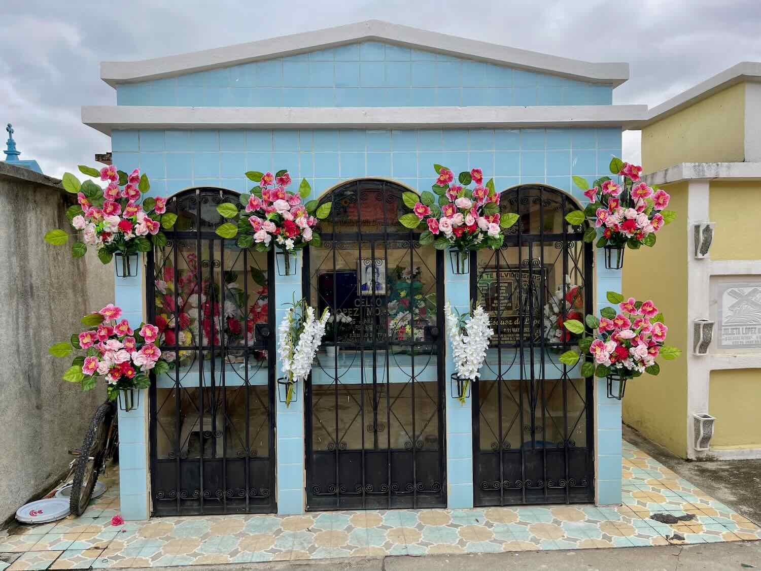 Municipal Cemetery, All Souls Day