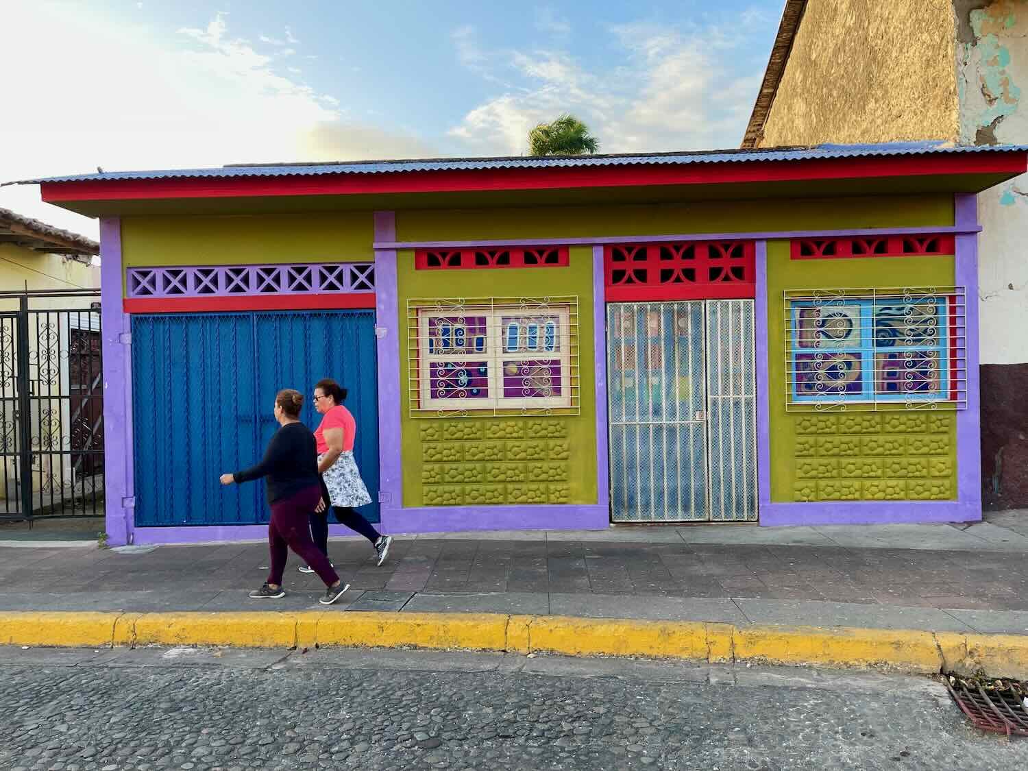  Granada, Nicaragua. Copyright © 2019-2024 Pedals and Puffins. 