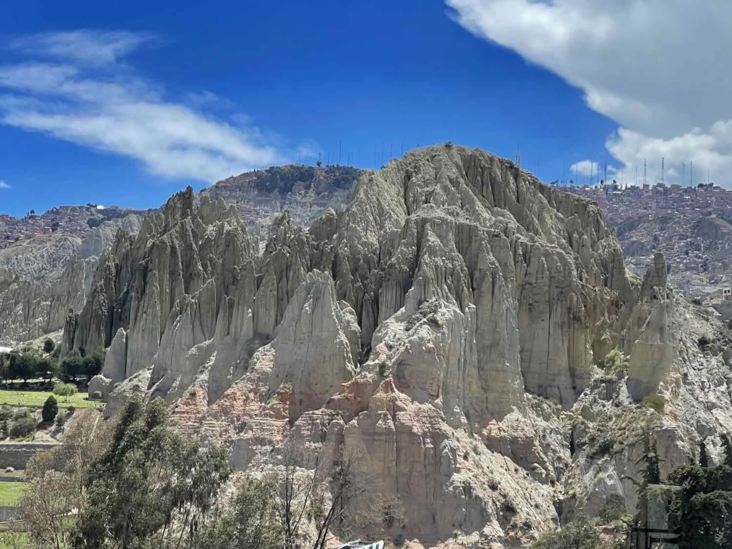In places the Teleférico would glide past impressive cliff faces.
