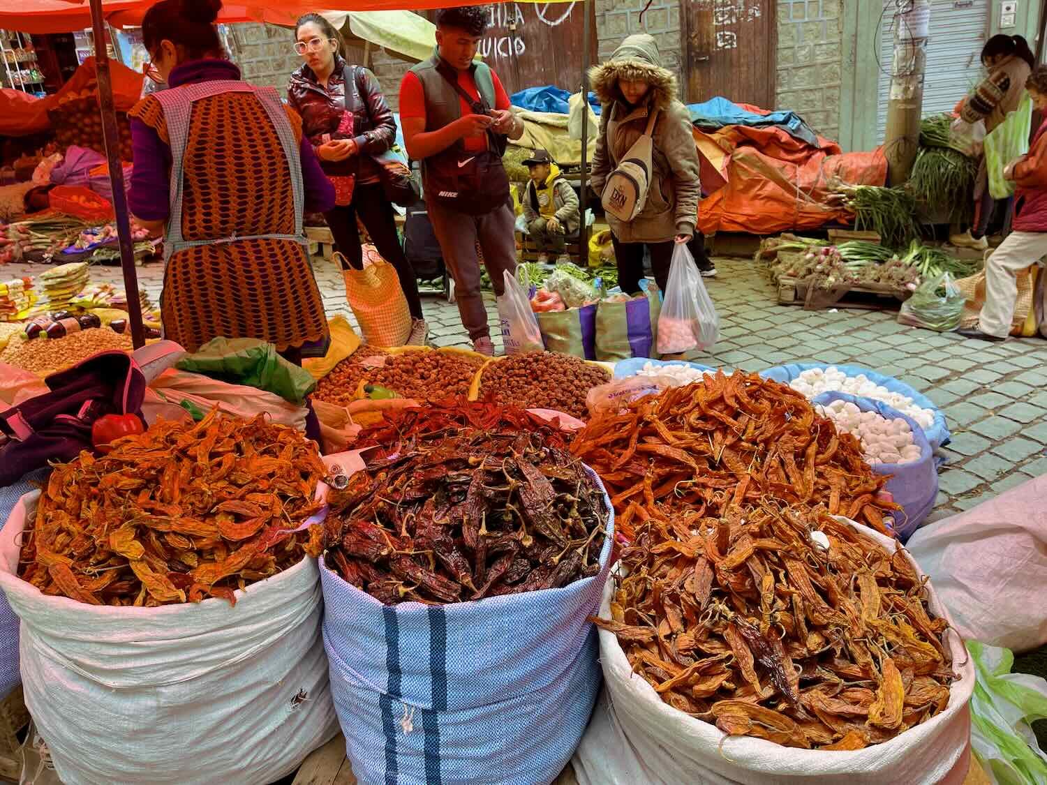 Red chili peppers for the full range of spiciness. 