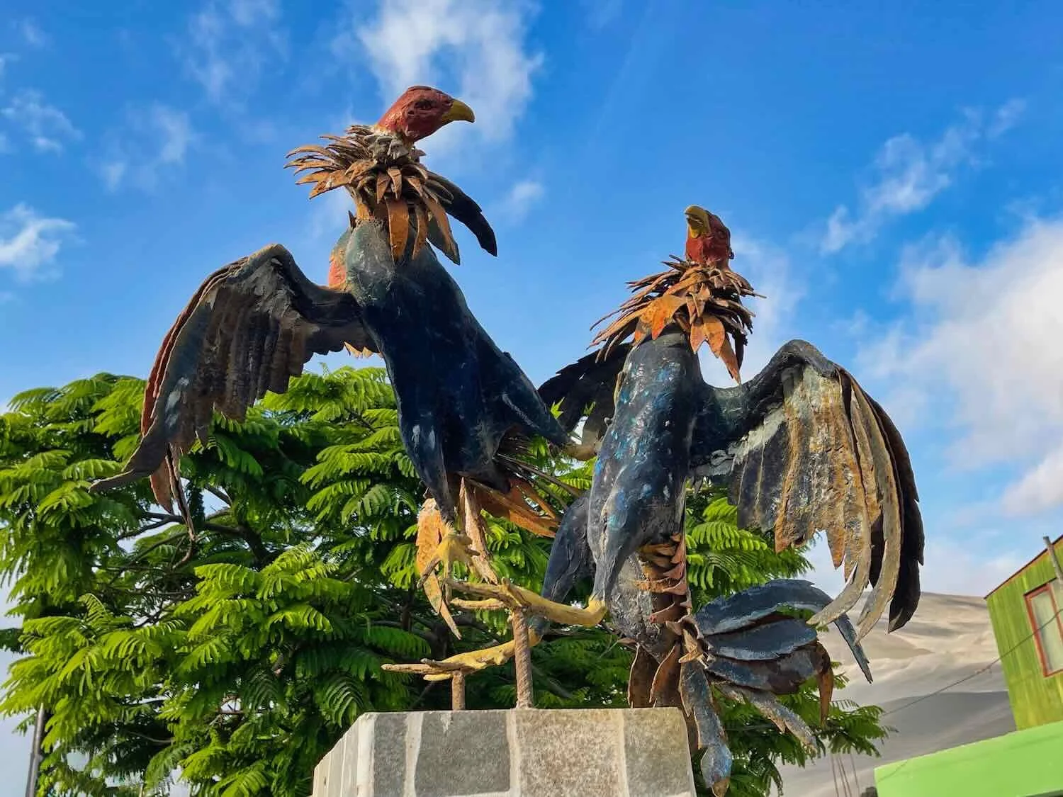Statue of Cockfight