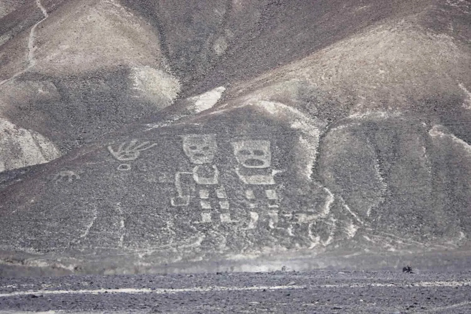 The Palpa Geoglyphs typically featured human forms