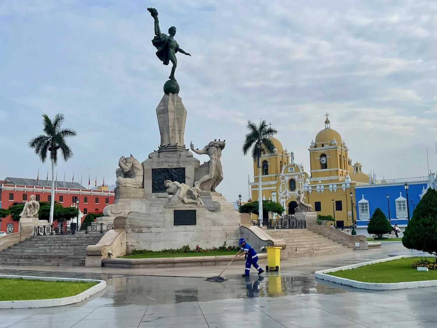 The Plaza de Armas was quiet in the mornings, but would fill up with families in the afternoon