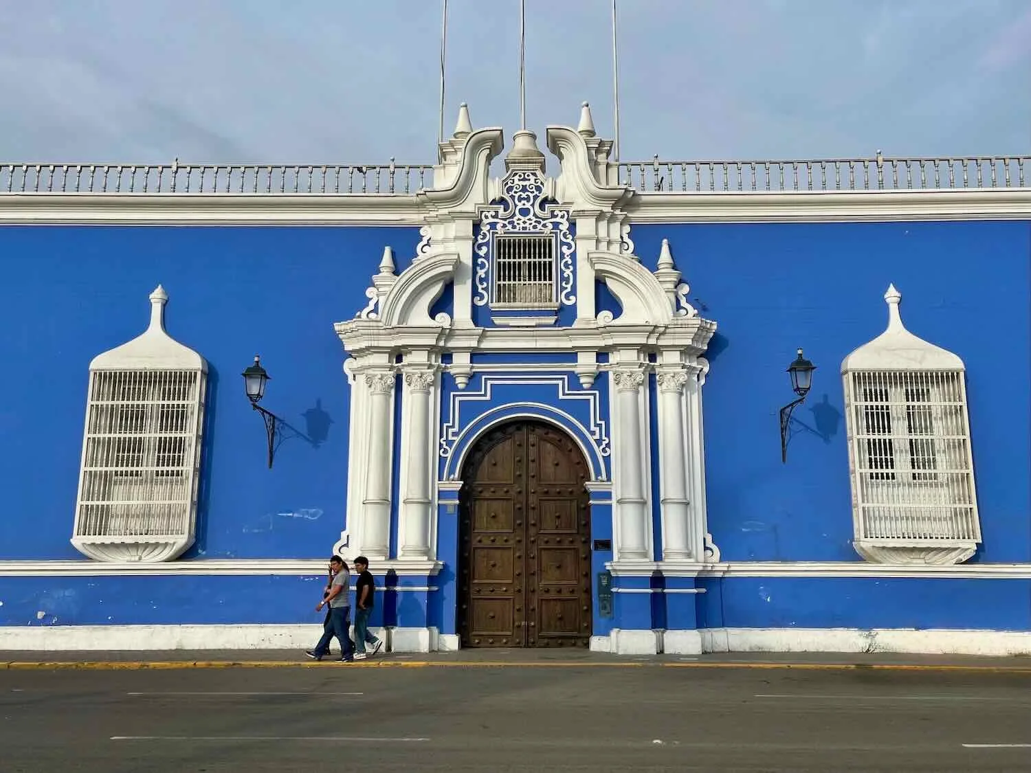 Colorful building at the Plaza de Armas