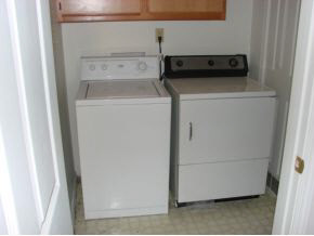 washer and dryer.JPG