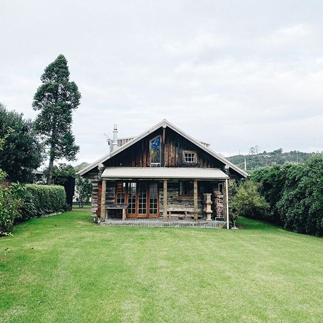 Site visit at the coolest log cabin. Projects that feed the soul ✨