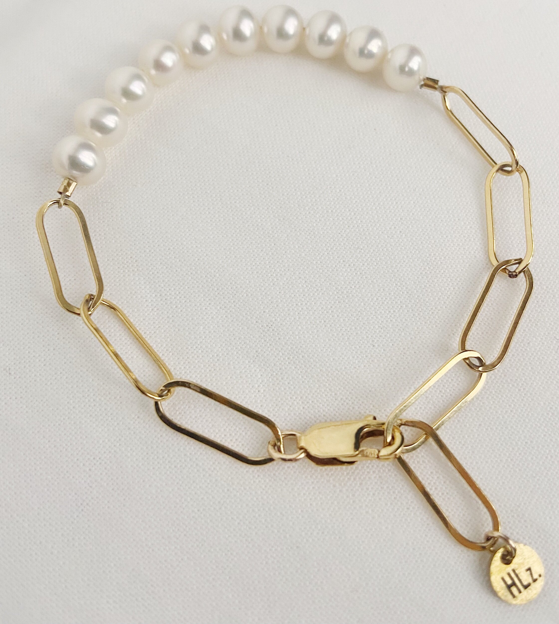 212145F4-3EEA-46DB-AEAD-6475154C72B0