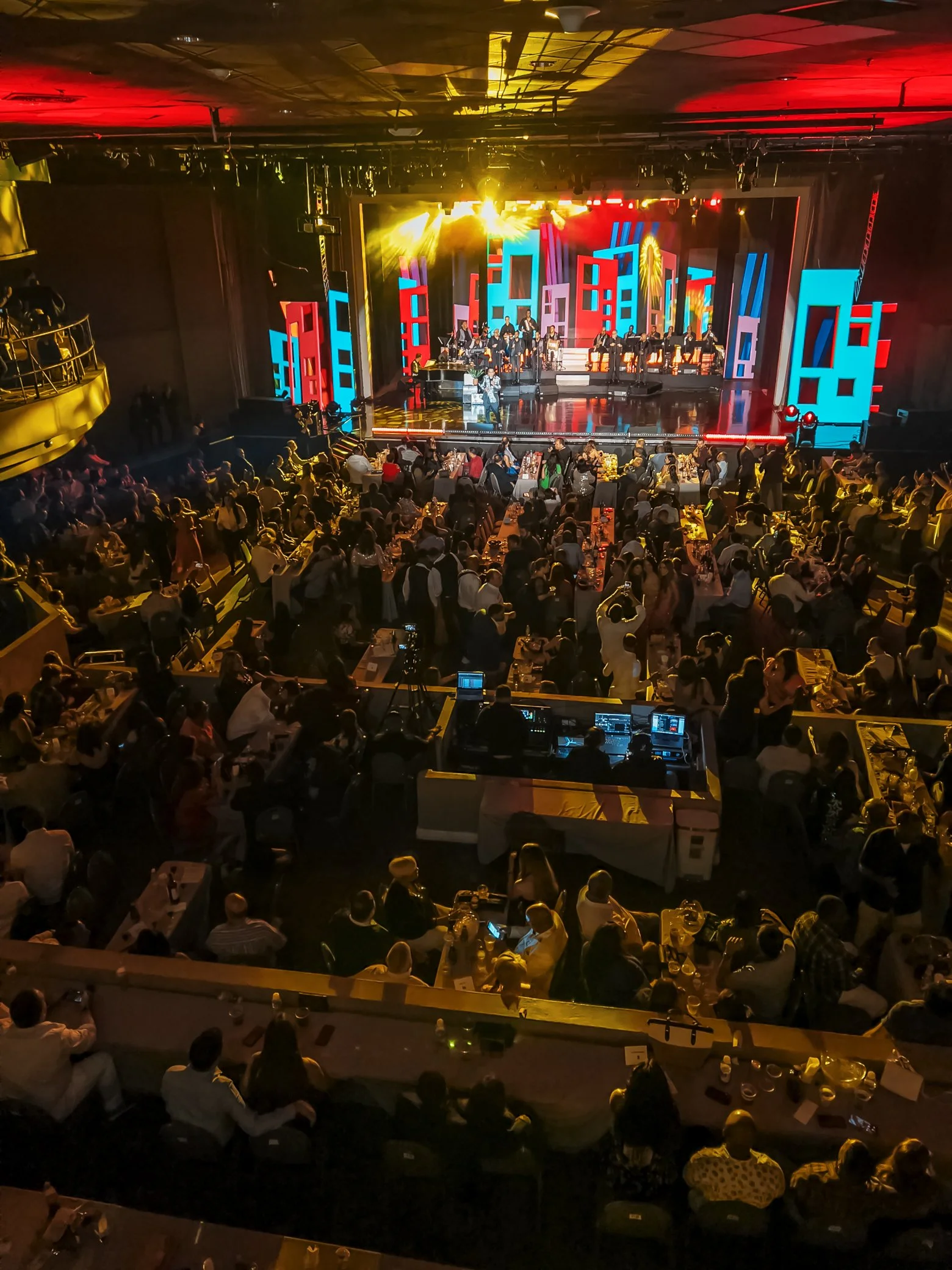 PRISMA - 29 DICIEMBRE 2022 -  cocoband 35 aniversario-20.jpg