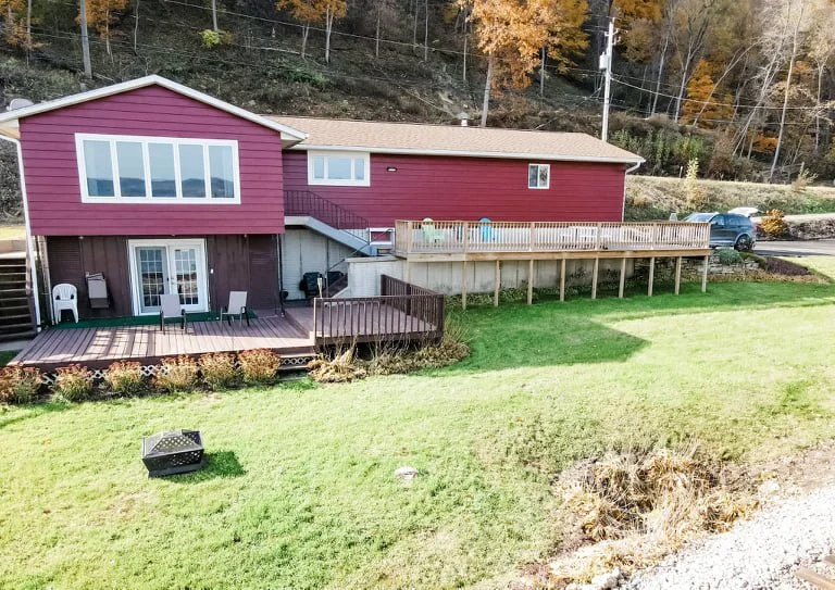 River's Edge Retreat — Driftless Vacation Rentals