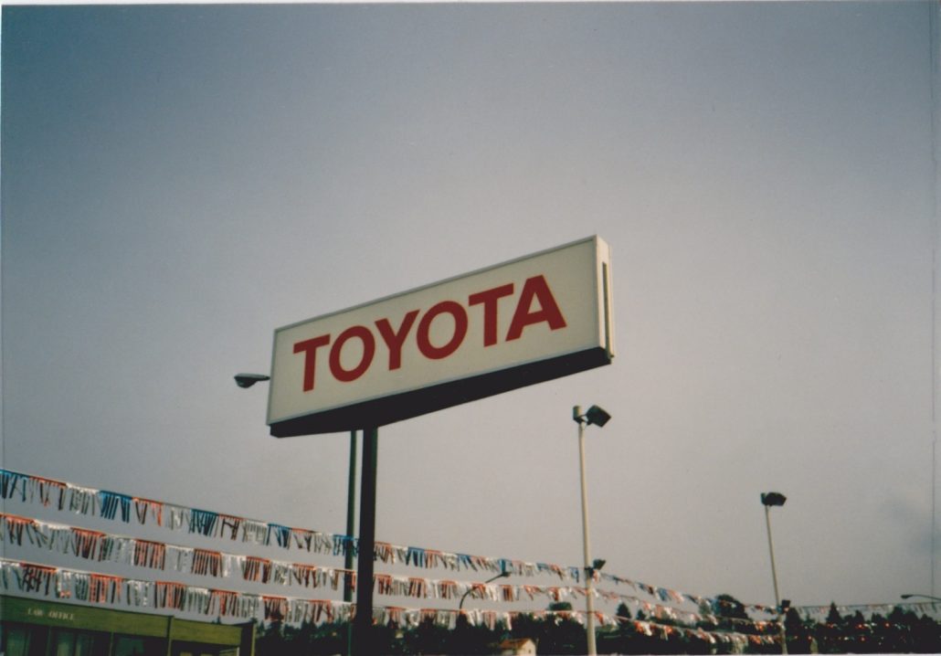 toyotadealershipsign-1030x718.jpeg