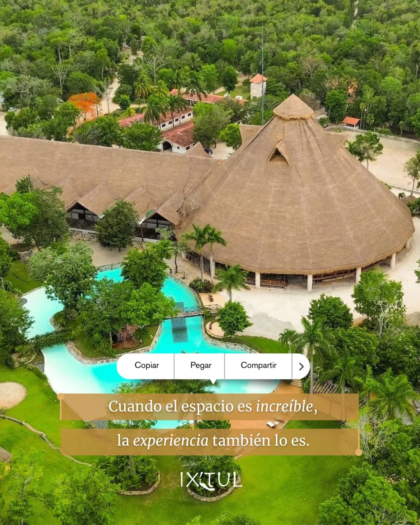 ✨ Cuando el espacio es incre&iacute;ble, la experiencia tambi&eacute;n lo es.

Un gran evento no solo depende del programa o del montaje.
 El lugar donde sucede cambia todo.
En Ixtul, la palapa, los jardines y la naturaleza crean un escenario que ele