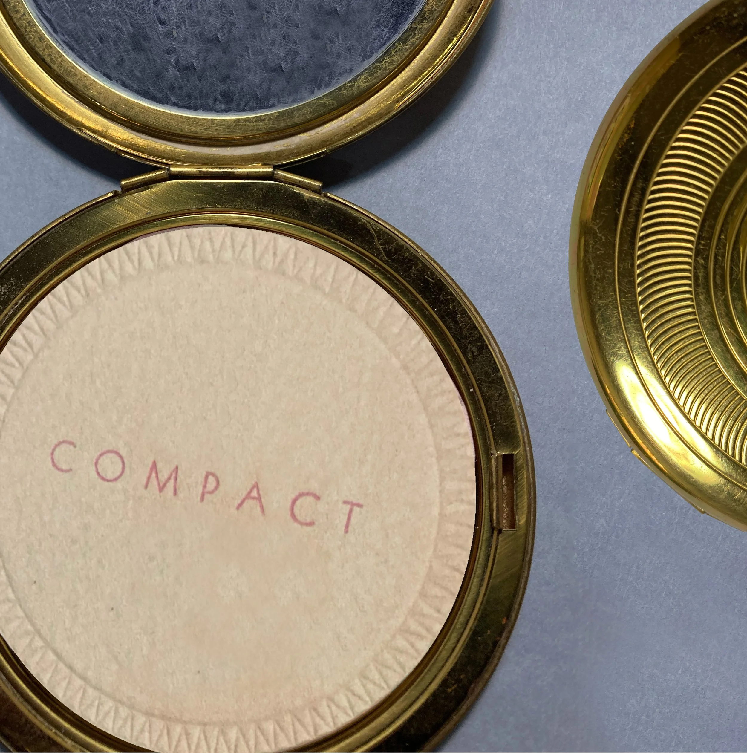 CompactCaseExtFlat-resize.jpg