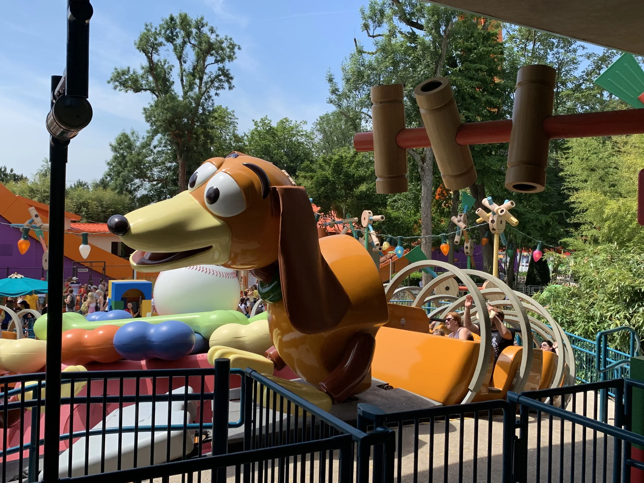 slinky dog zigzag spin