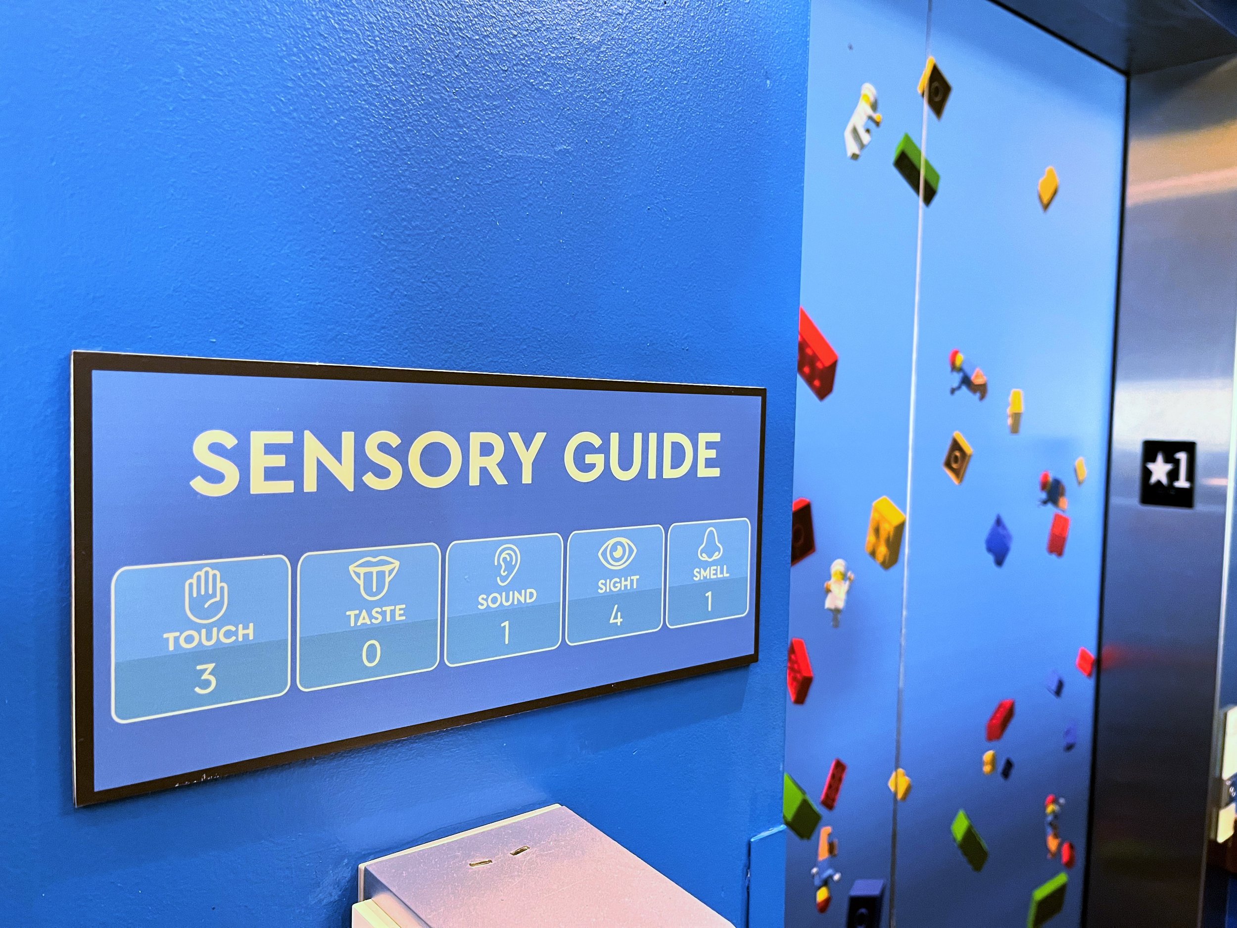 Sensory Guide_LEGOLAND Hotel Elevator_LLR.jpeg